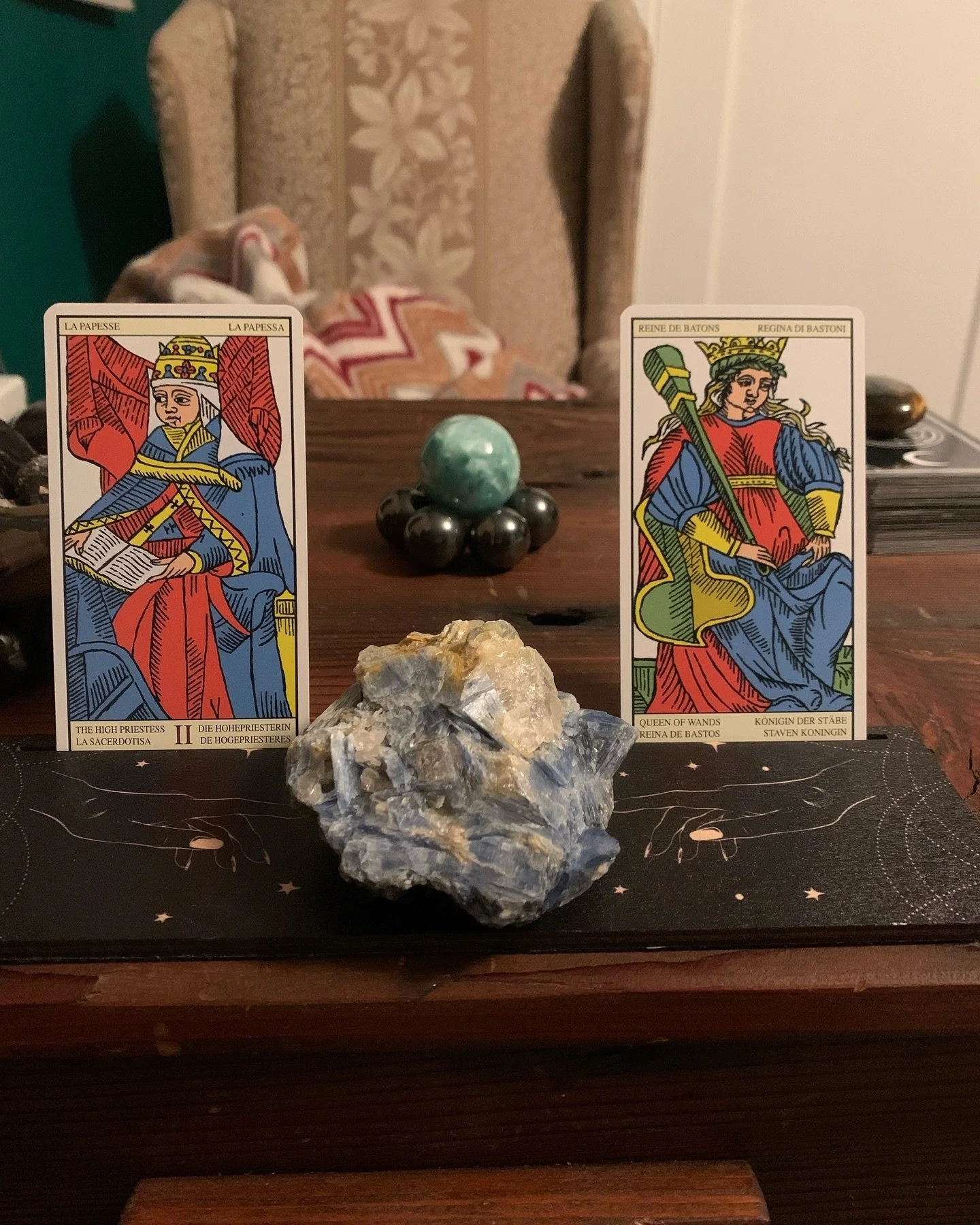 Tuesday, 7 January 2024 - Your Intuition is Calling 4 You to Take Action 

Card{s}: The High Priestess, Queen of Wands
Energy: Blue Kyanite
Ruling Number: 6
Chakra{s}: ALL
Song: The Music Which Fills Your Heart
______
Your inTuition 
Is calling
4 You