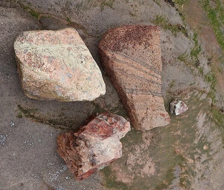 interesting rocks.JPG
