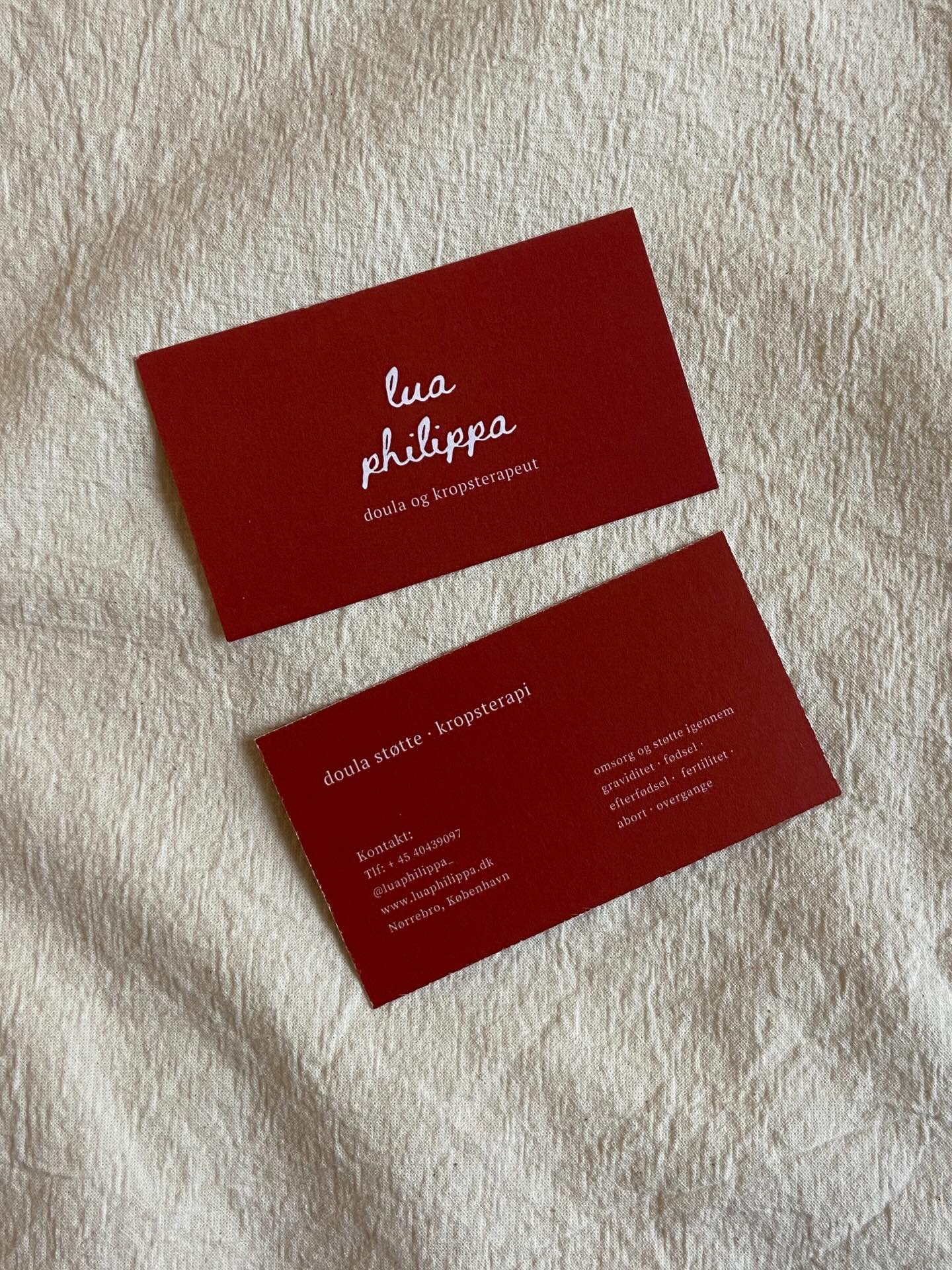 Jeg har lavet en hjemmeside, og den er langt om l&aelig;nge klar og nu ude i verden! P&aring; min hjemmeside kan du finde information omkring hvilke behandlinger og forl&oslash;b, jeg tilbyder, og blive lidt klogere p&aring;, hvem jeg er, og hvordan 