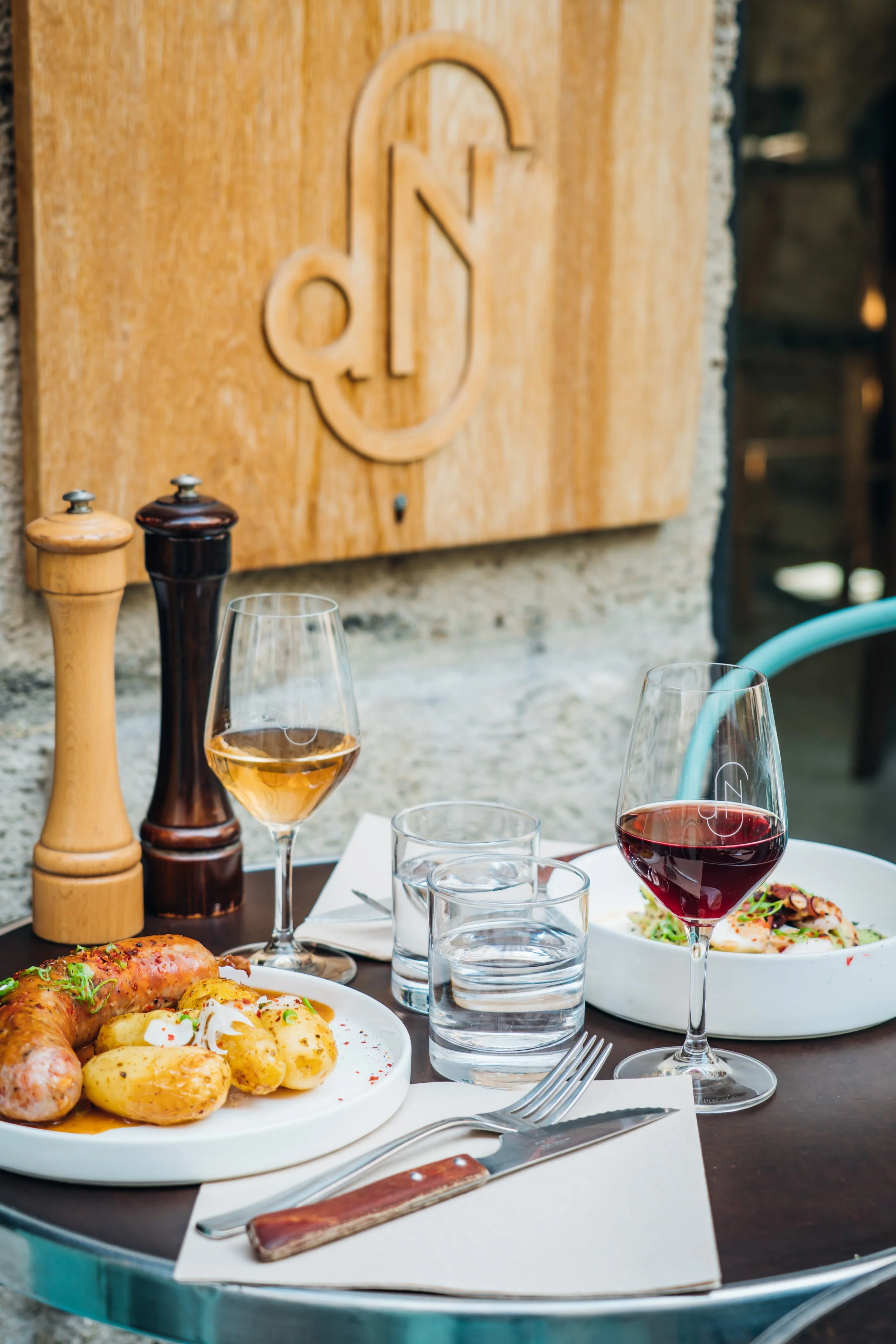 Dame Nation Le Resto . Le Bistro . La Cave I Branding & CM
