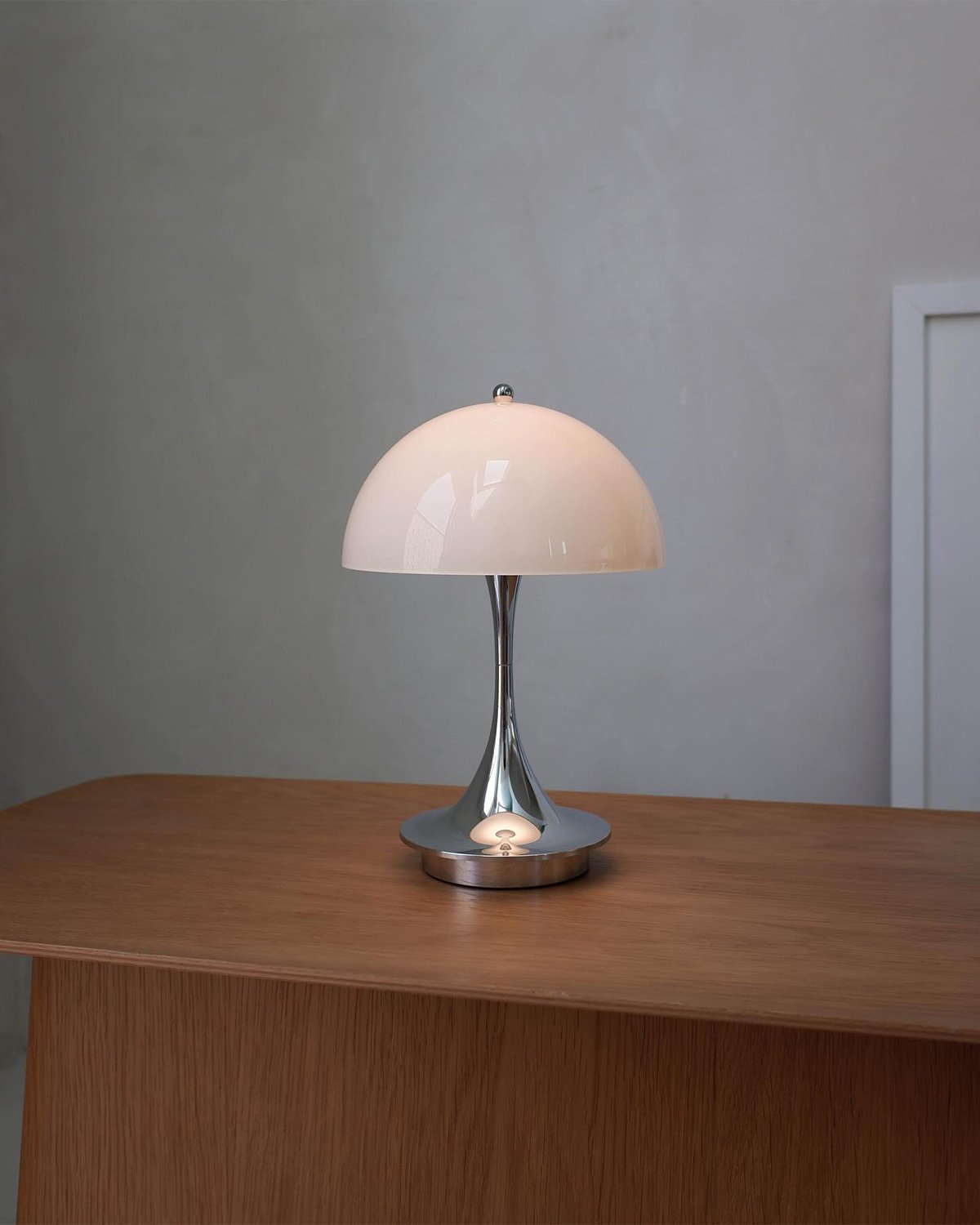  Panthella 160 Portable Lamp | Source: Louis Poulsen 