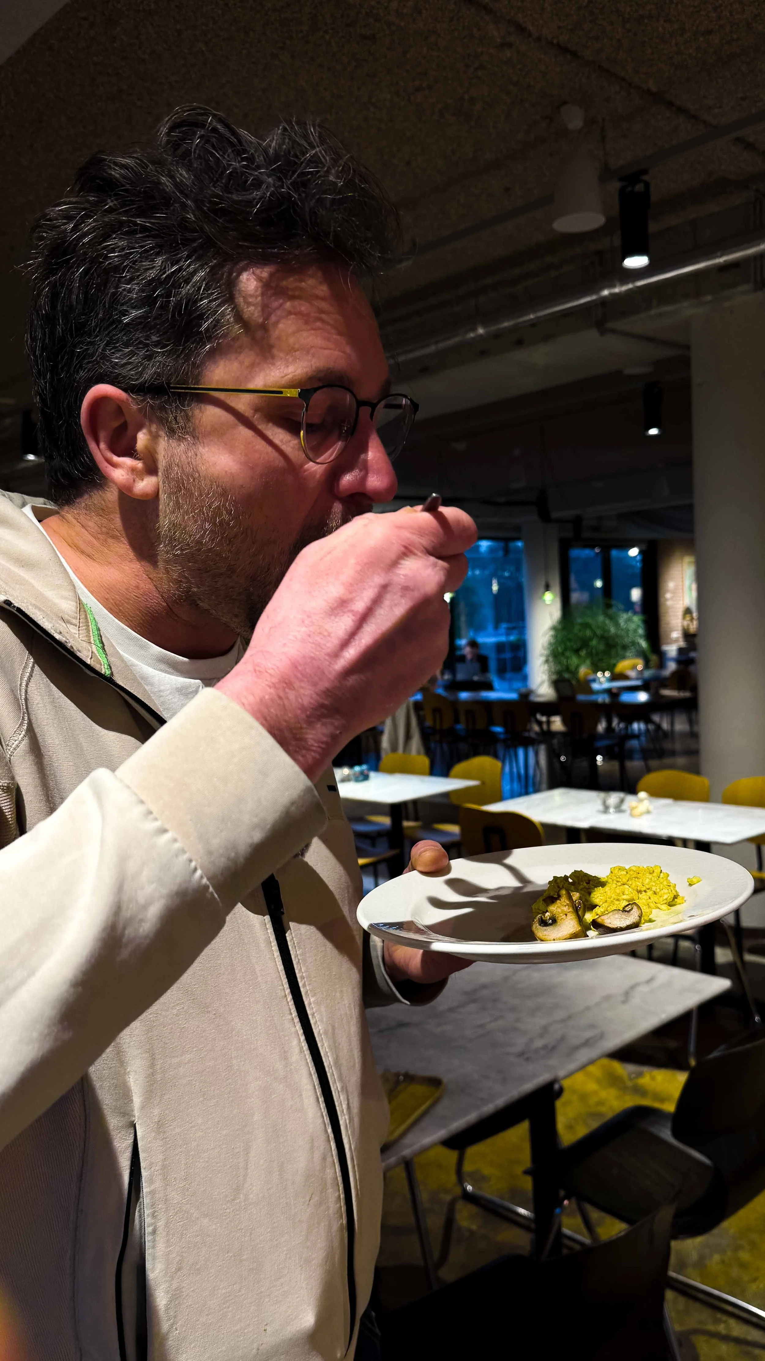 251204 graham sydney - 17.jpg