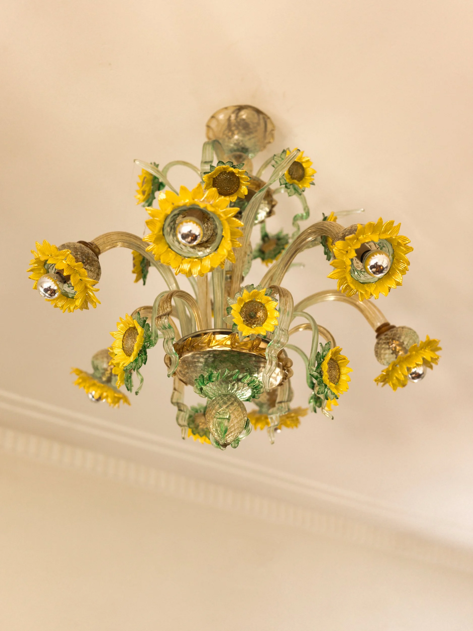 2025_07_Olivia Cummings Air BNB_Final Imagery_Web Size_05.jpg