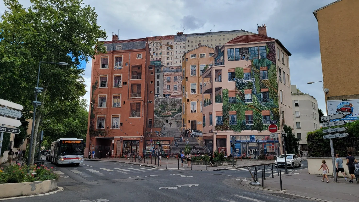 Croix-Rousse mural street scene in Lyon