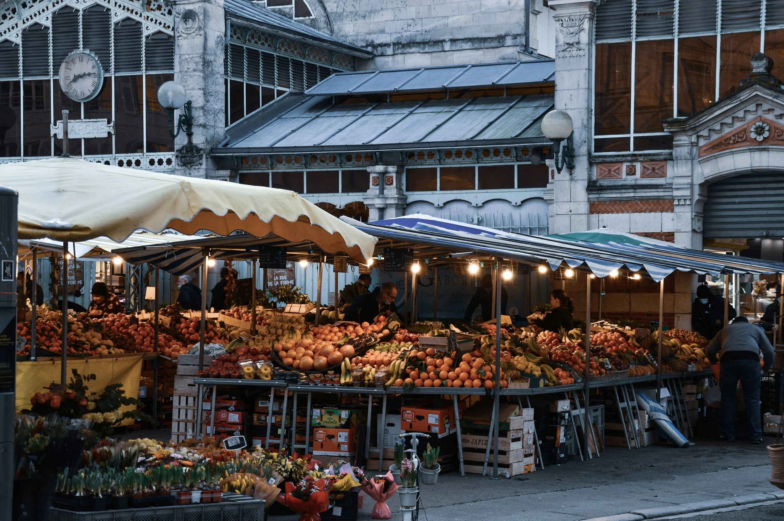 Marché central et halles coeur de ville de La Rochelle