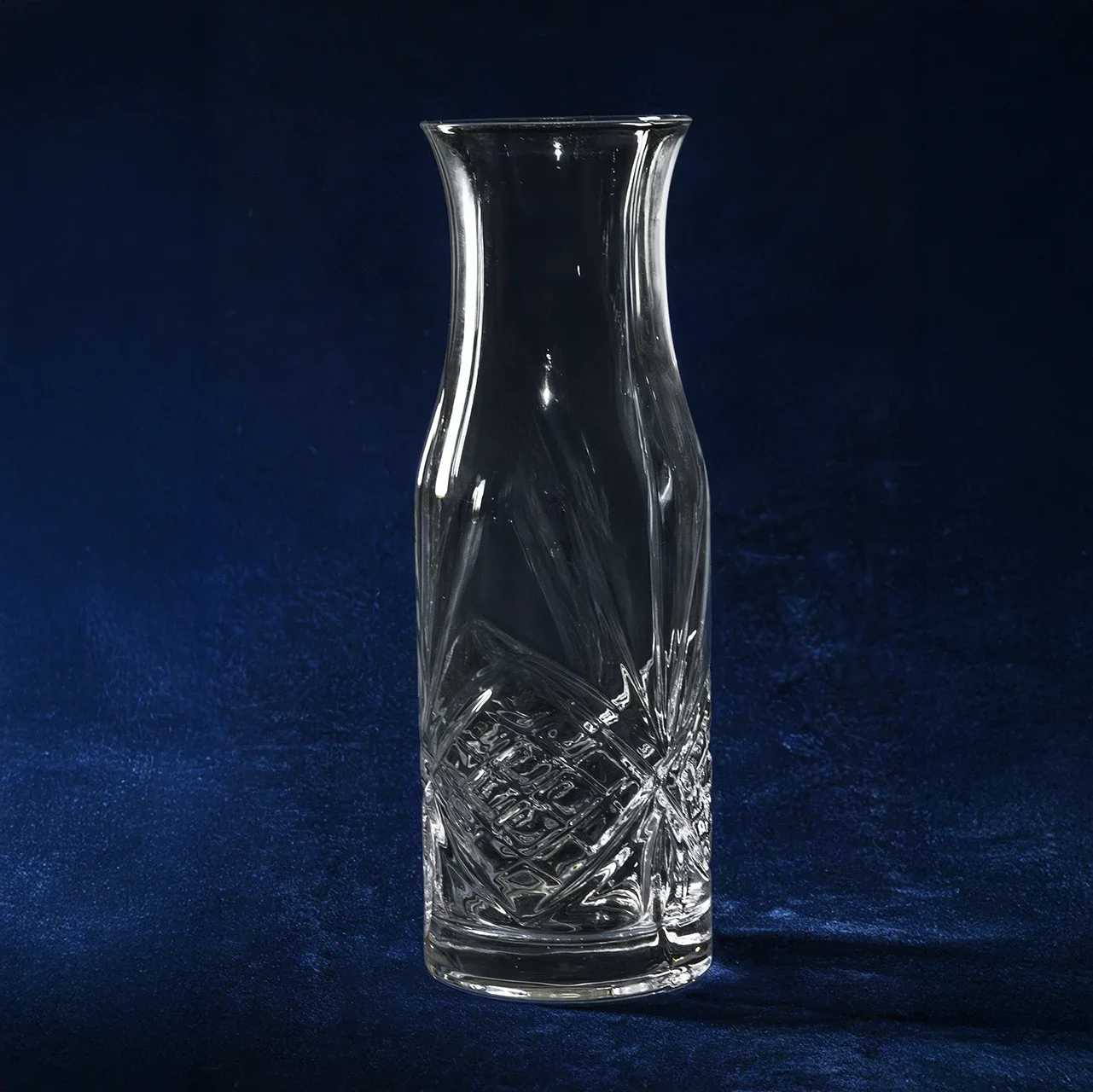 Kristallikarahvi JuhlaToppilan astiavuokrauksessa