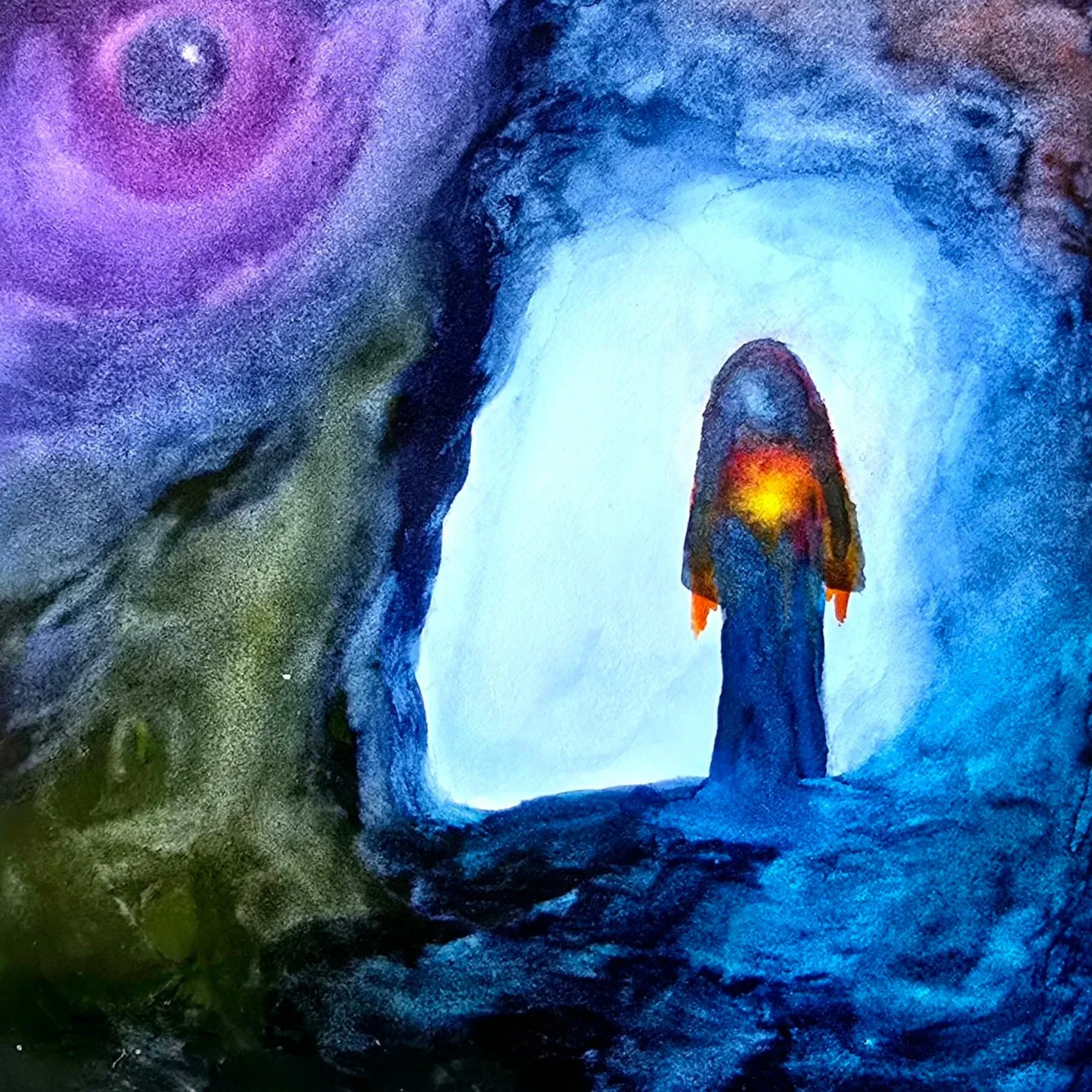 Figura femminile in una grotta con cuore e plesso solare illuminati e occhio dell’Io di colore viola, simbolo di accoglienza delle forze interiori