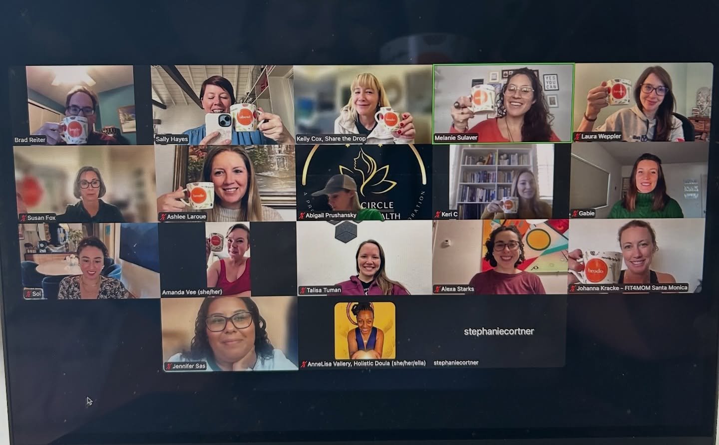 Today&rsquo;s Weferral Wednesday was sponsored by @brodo and @nutritionbymel ✨

Brodo generously shipped us each mugs and broth for us to try and we are all recommending this to our fertility, pregnancy, and postpartum clients! Absolutely delicious ?