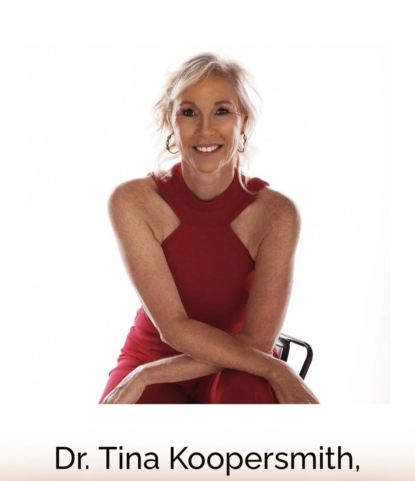 🌟 MEMBER SPOTLIGHT 🌟 

Meet Dr. Tina Koopersmith, physician/coach/speaker
@drtinaplays 

Tina Koopersmith, MD is an integrative medicine physician AND coach, best-selling author, speaker, athlete, always a mom and perpetual student. She is dedicate