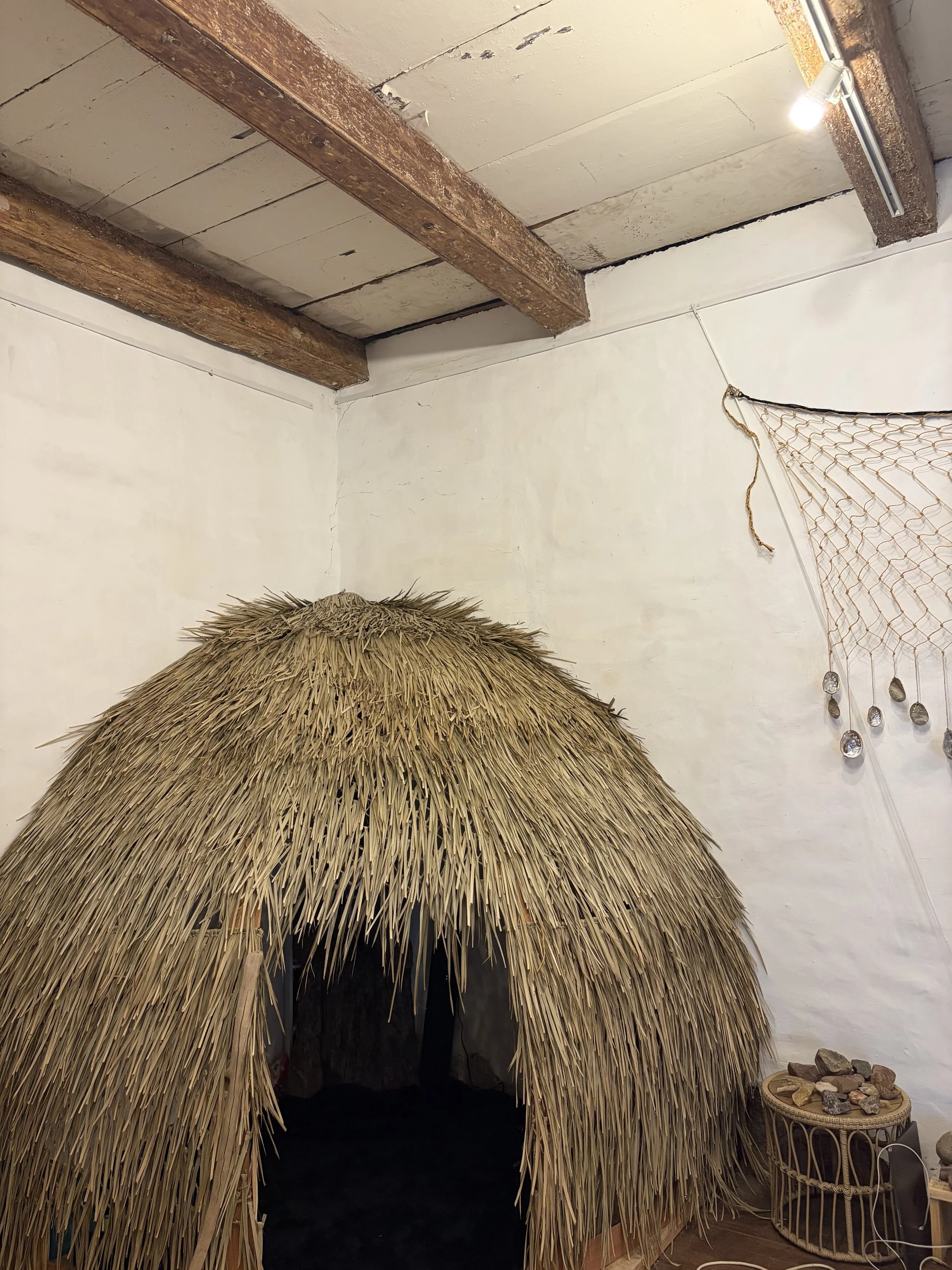 Modern installment of Chumash Ap