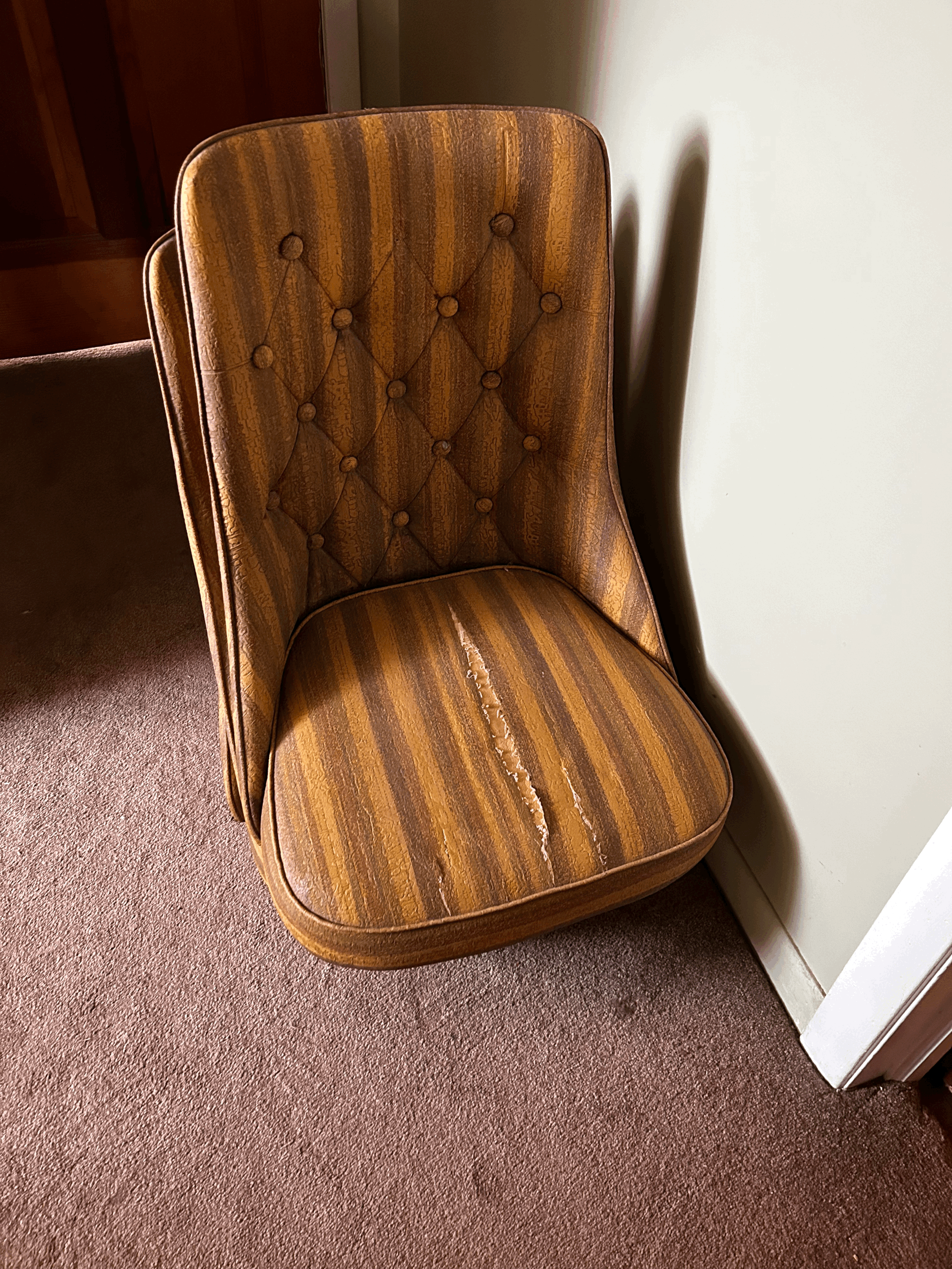 The Hidden Stories in Your Furniture: Why Reupholstering Vintage and Heirloom Pieces Preserves More Than Just Fabric