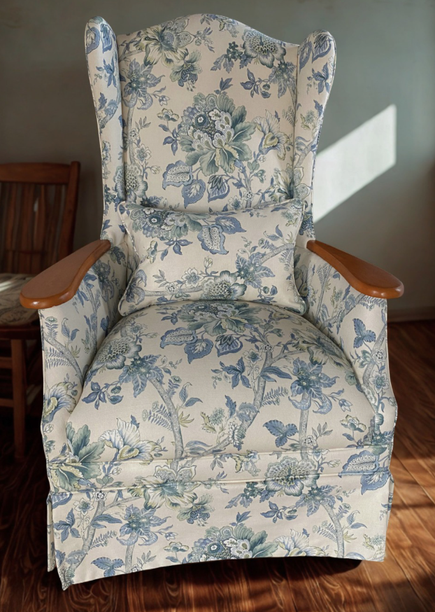 chair-upholstery-boilingsprings-nc.png