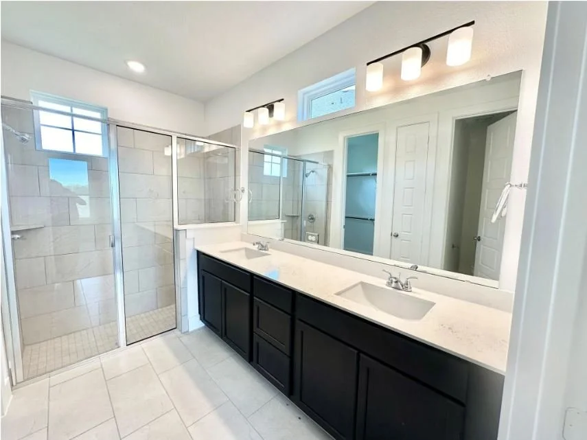 1355 OB - Master Bath.JPG