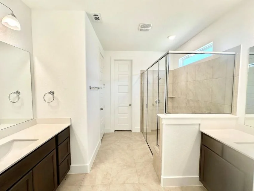 1356 OB - Master Bath.JPG