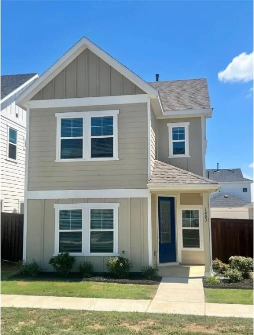 1403 Apricot - front elevation.JPG