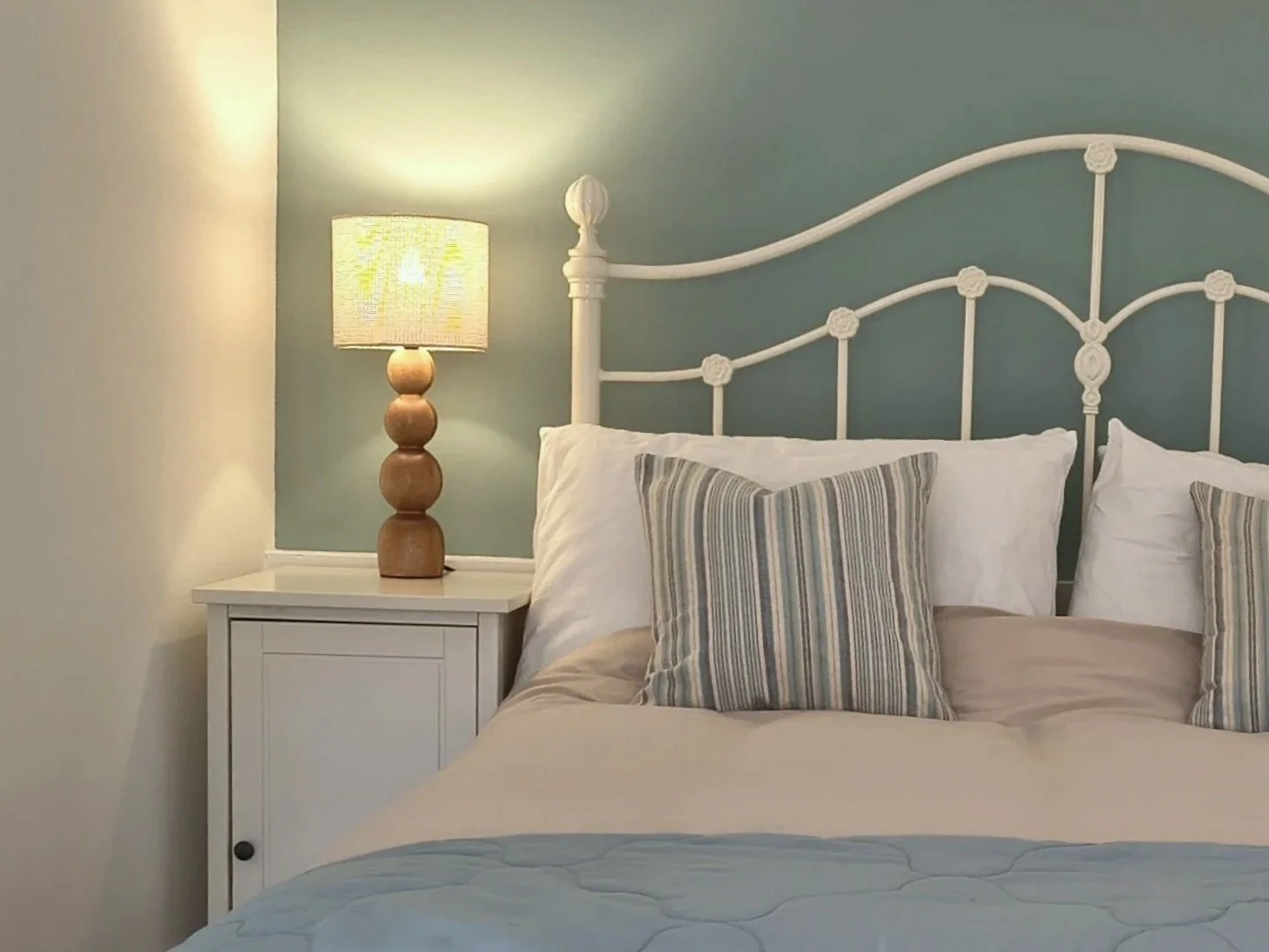 Cherry+Tree+Cottage+Flamborough+Bedroom+Detail.jpg