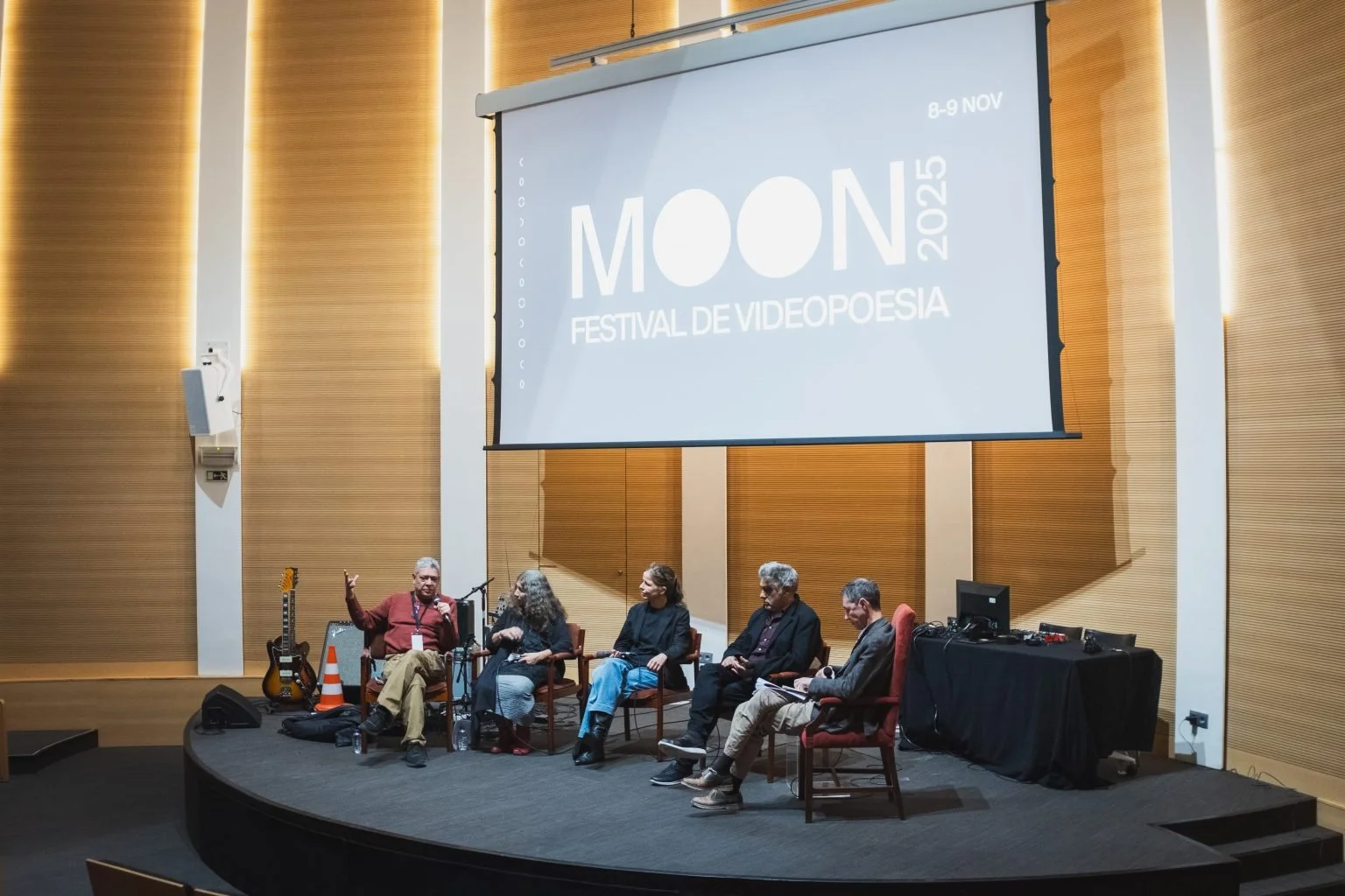 MOON: Últimas horas para submeter ao Open Call de Videopoesia