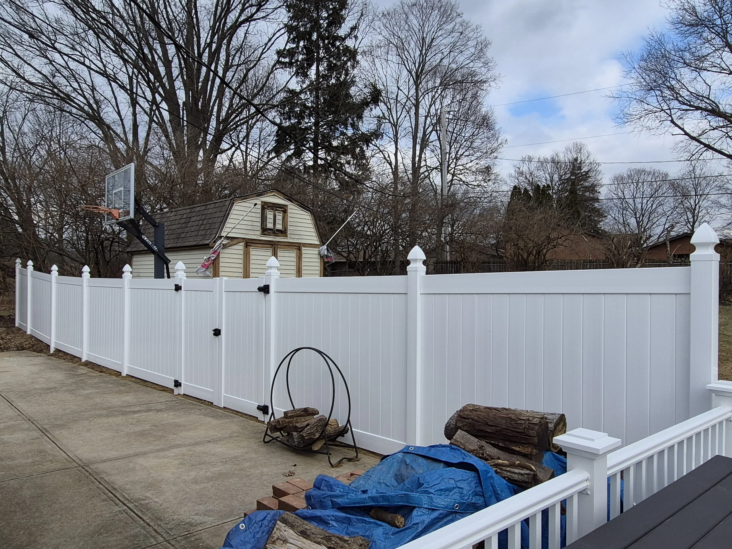 Vinyl Privacy Fence with Gate and Decorative Caps