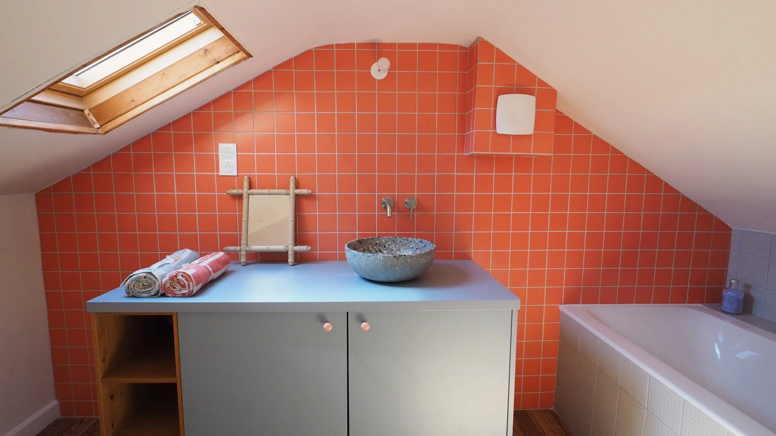 Salle de bain sous pentes