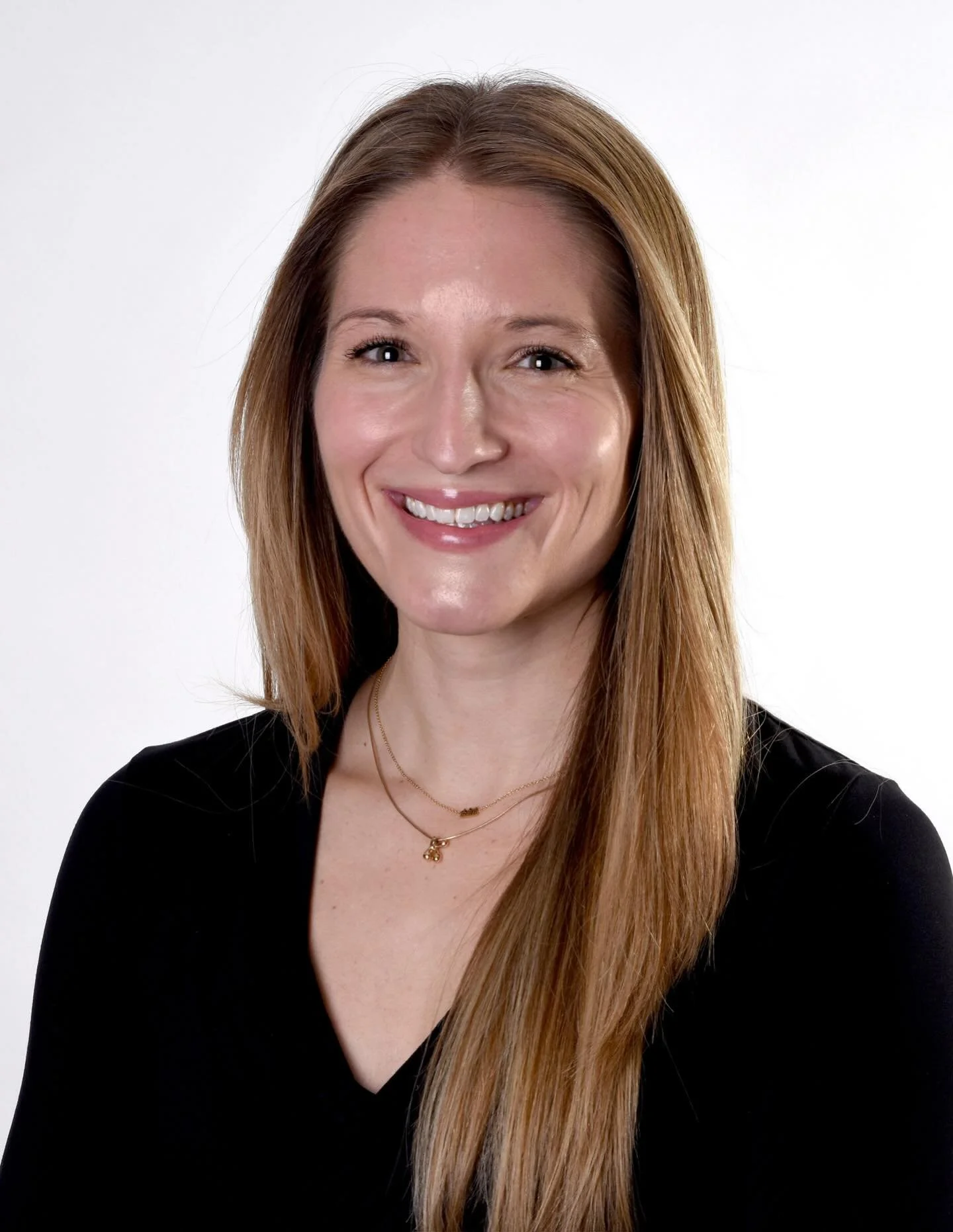 MEET THE TEAM!⭐️
Katie Ann - Instructor &amp; Grip Sock Connoisseur
 
Katie Ann is a Mat Pilates, Reformer, and Barre instructor with nearly a decade of teaching experience in mindful movement. Certified in Mat Pilates and Barre since March 2025 and 
