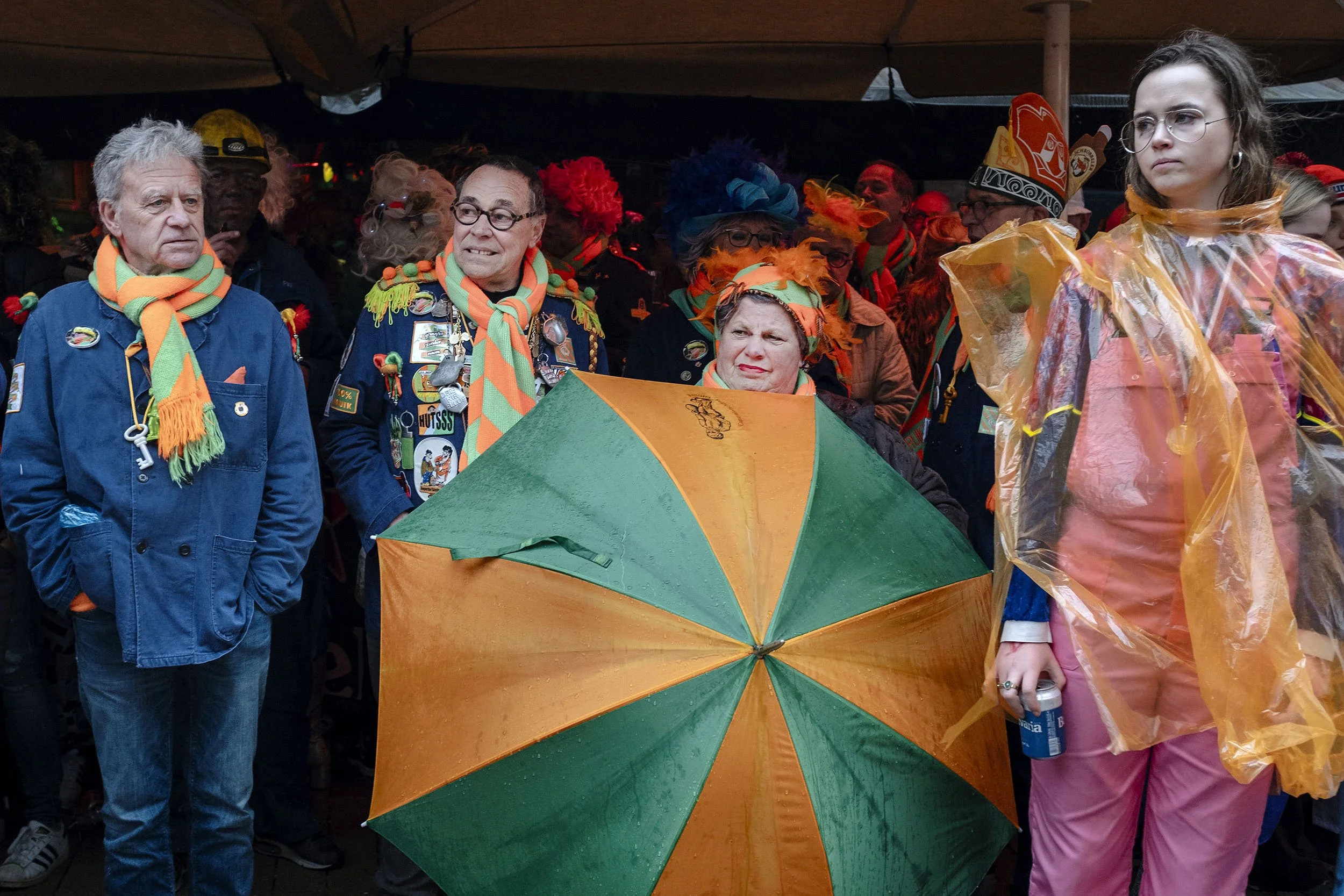 Heavy rain makes the carnaval celebrations take a break in Tilburg, the Netherlands.
