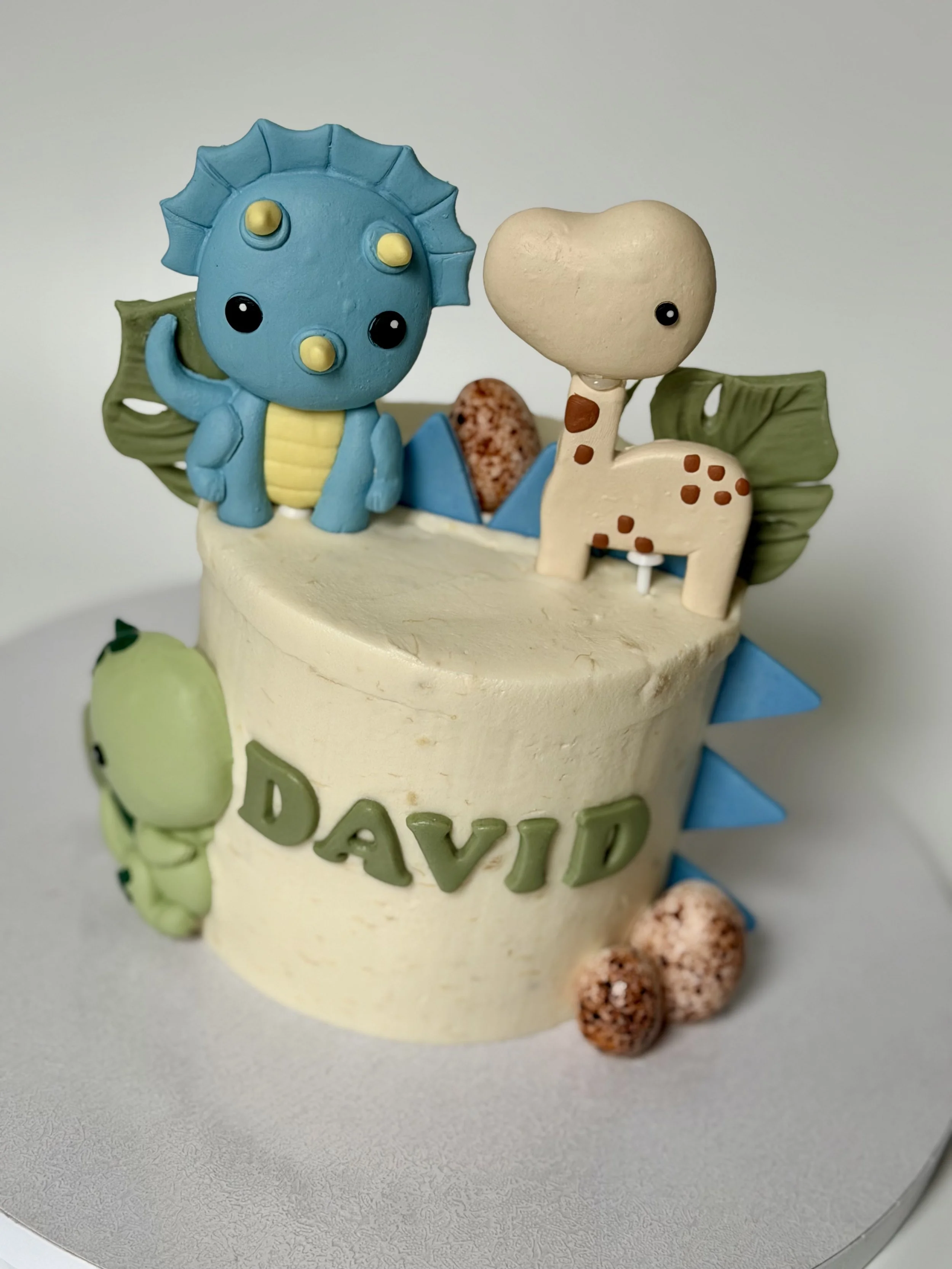 Mini smash cake for baby: banana cake with cream cheese frosting (no sugar)