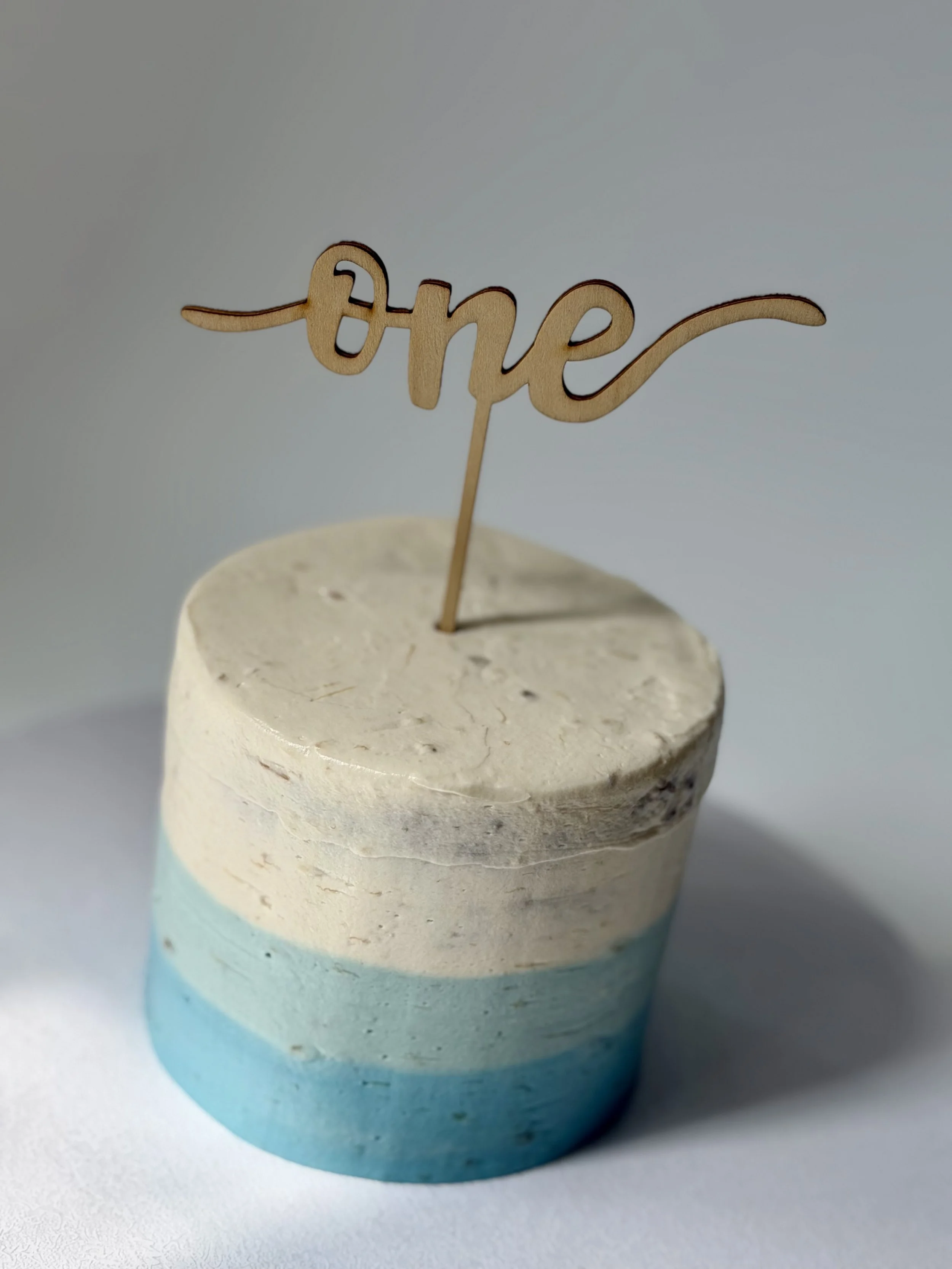 Mini smash cake for baby: banana cake with cream cheese frosting (no sugar)