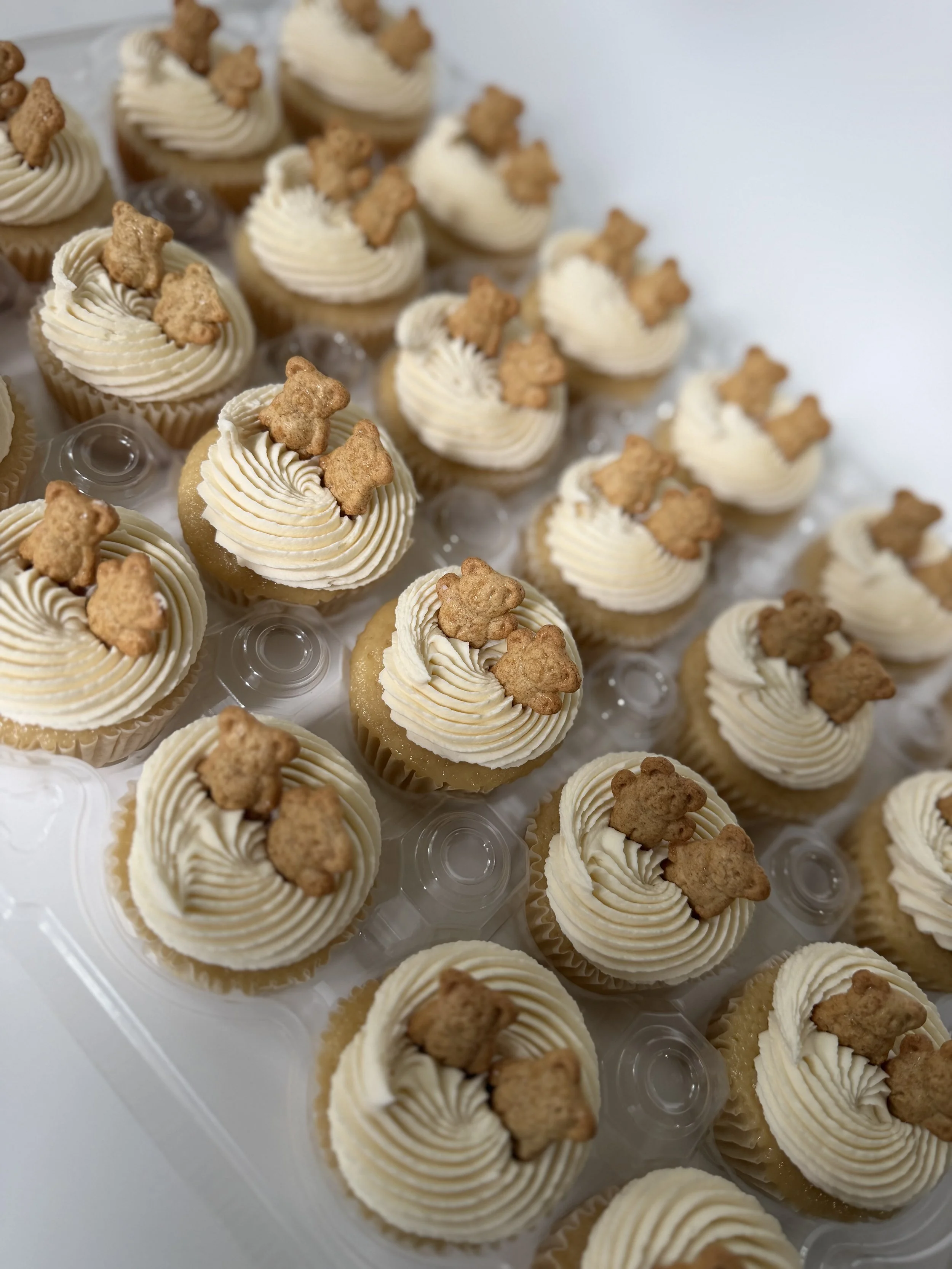Vanilla cupcakes with vanilla buttercream