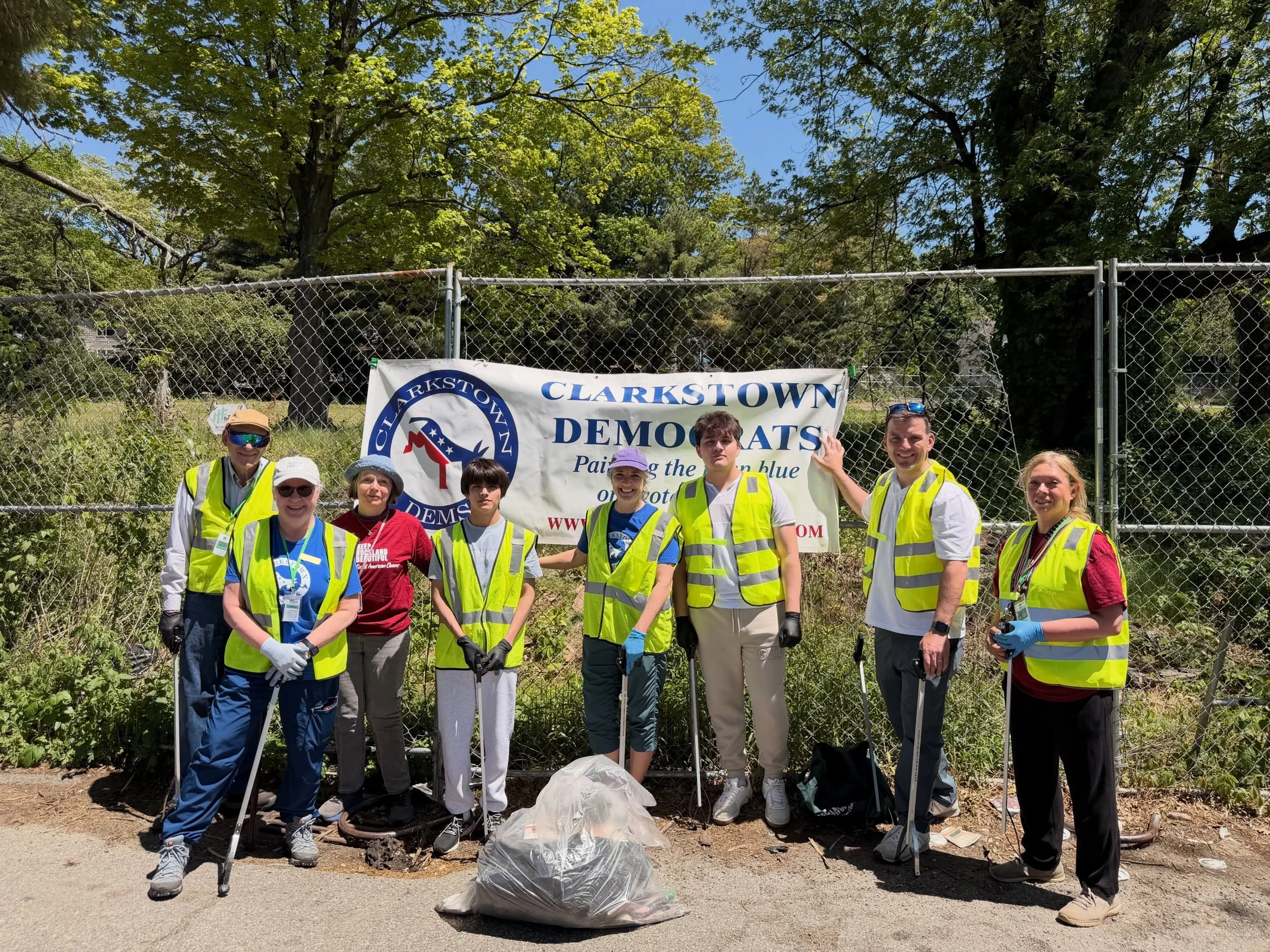 Clarkstown Dems Keep Rockland Beautiful