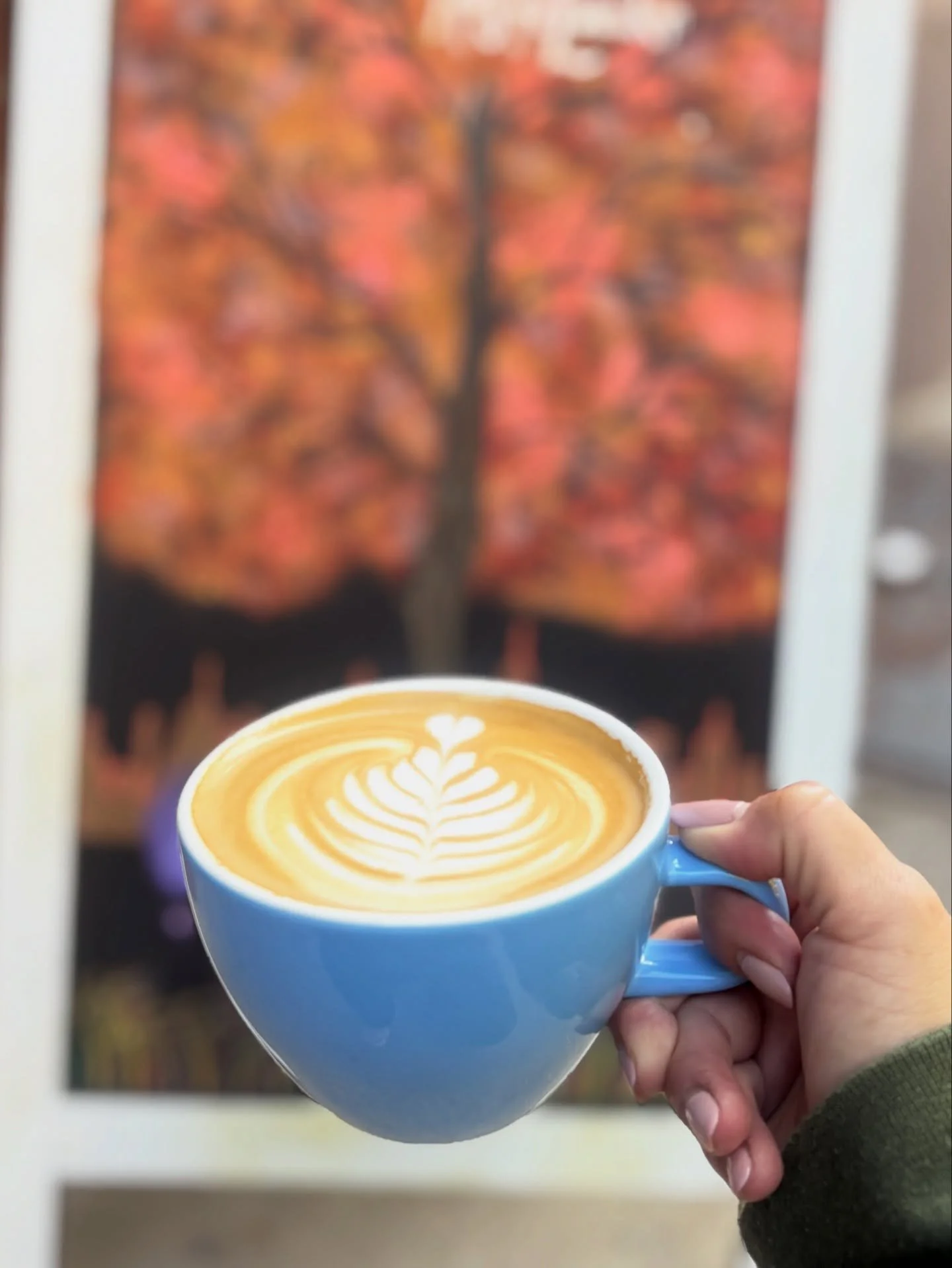 &ldquo;Fall leaves, latte art, and a little moment of calm.&ldquo;
Join us at Kaffe Landskap 401 Greenwich St #coffeelover #fika #nyc #fallinny
