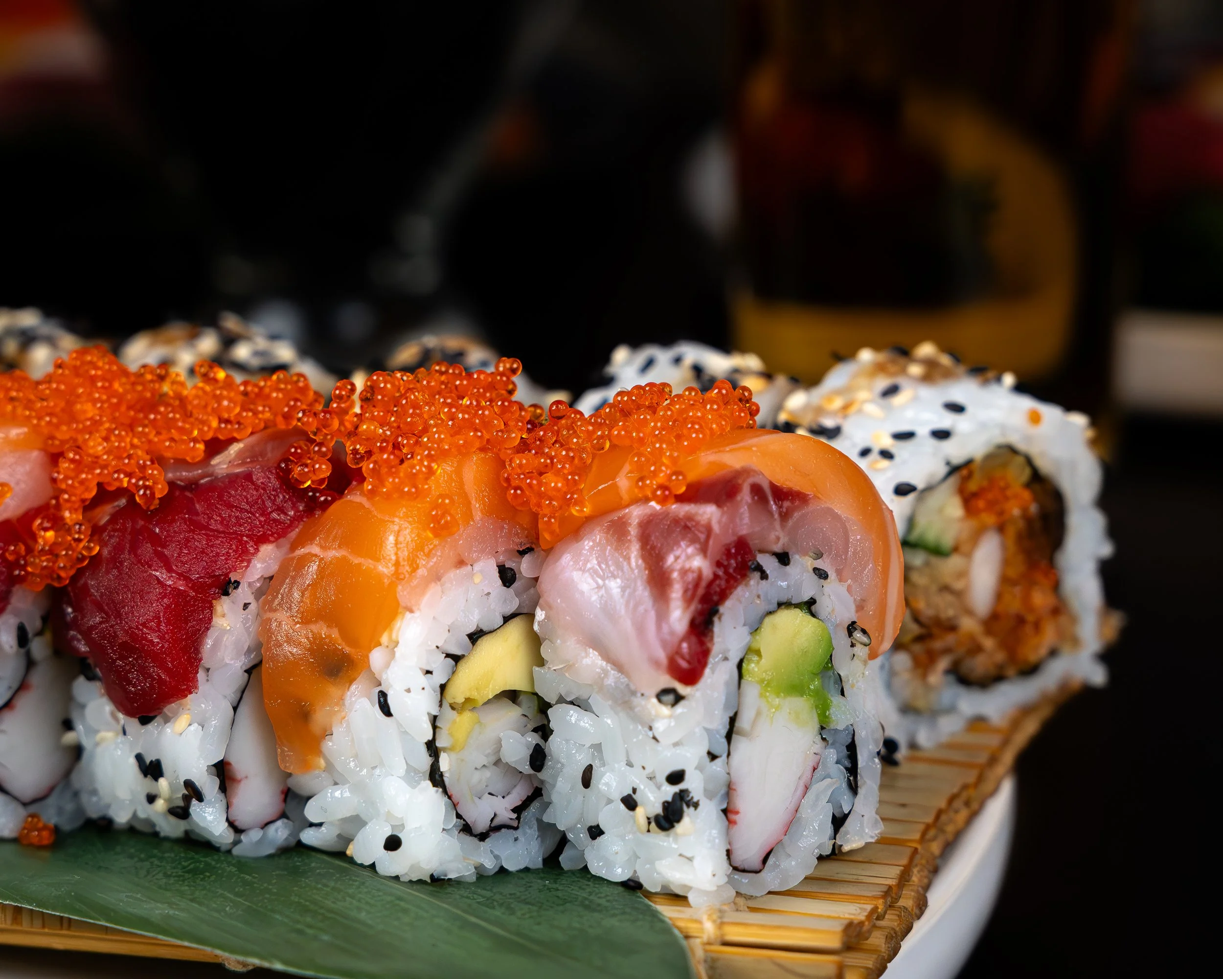 Sushi roll 4x5 landscape.jpg