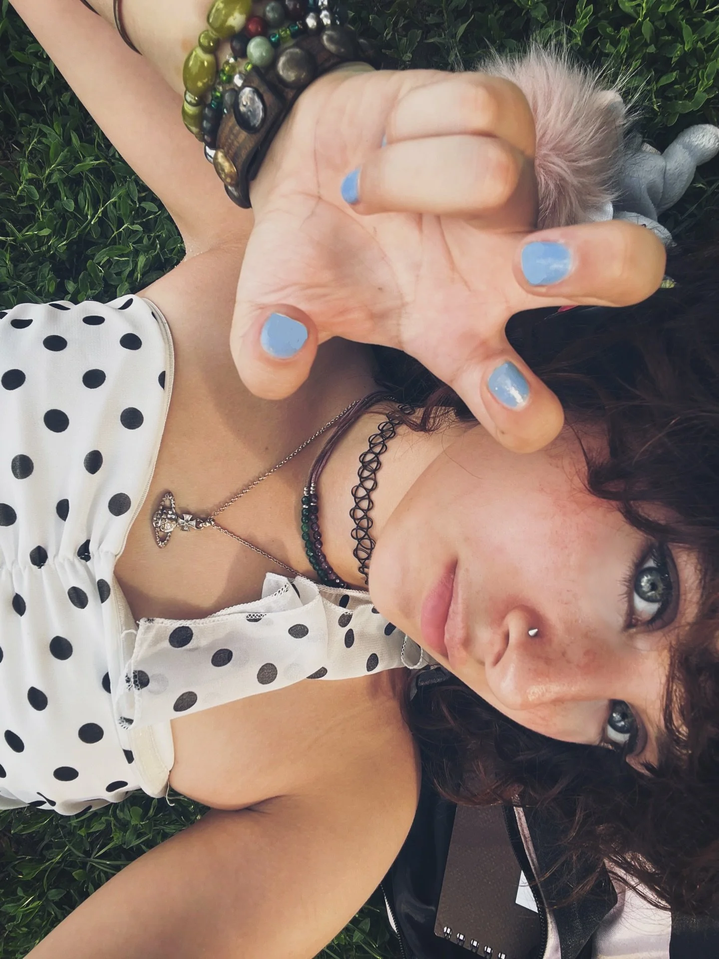 ✌️