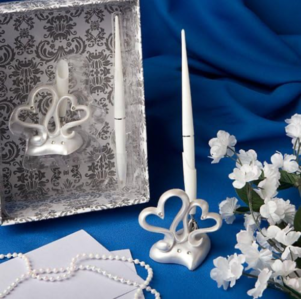 Interlocking Hearts Design Wedding Pen Set