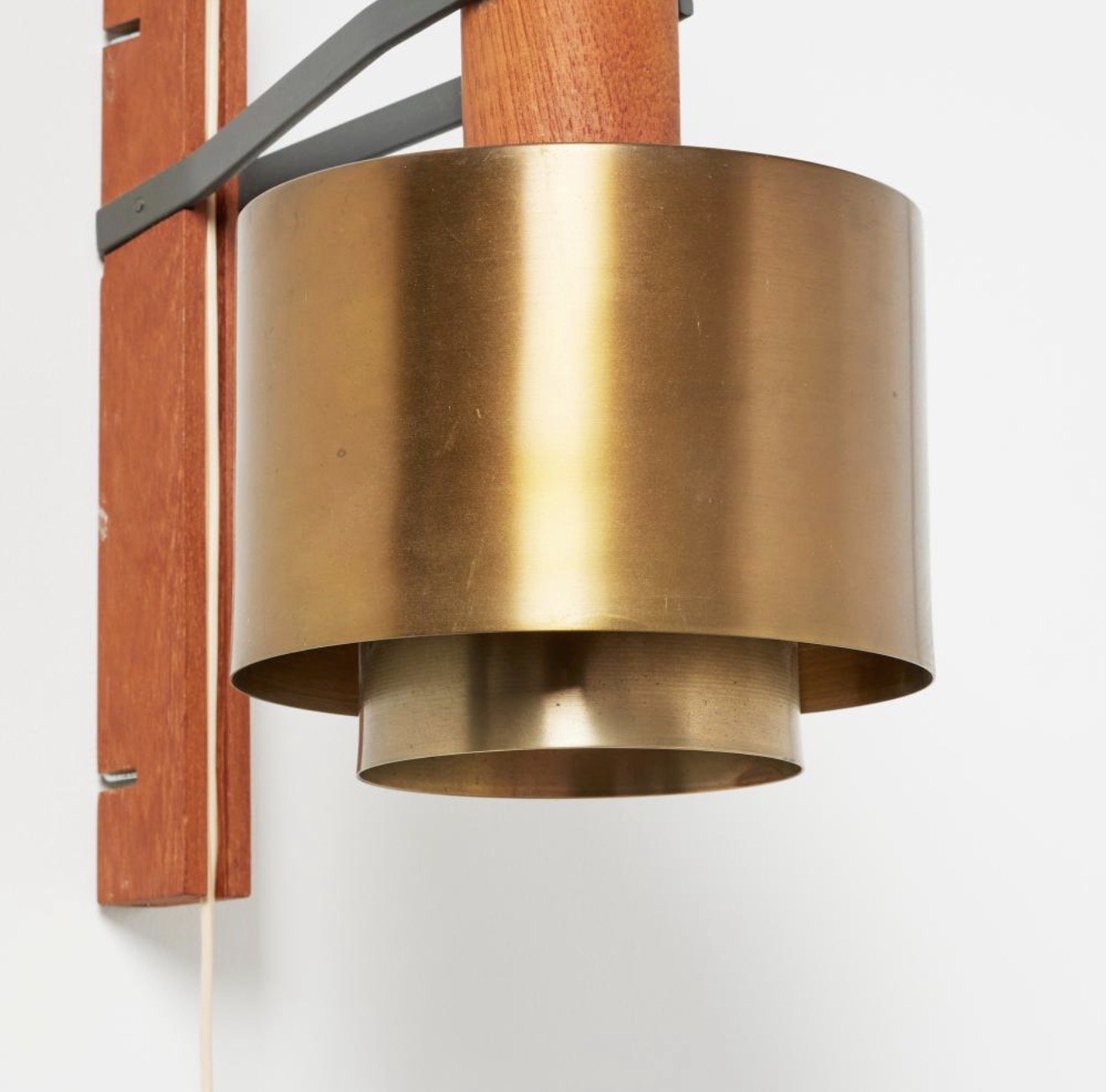MCM sconce 2.jpg