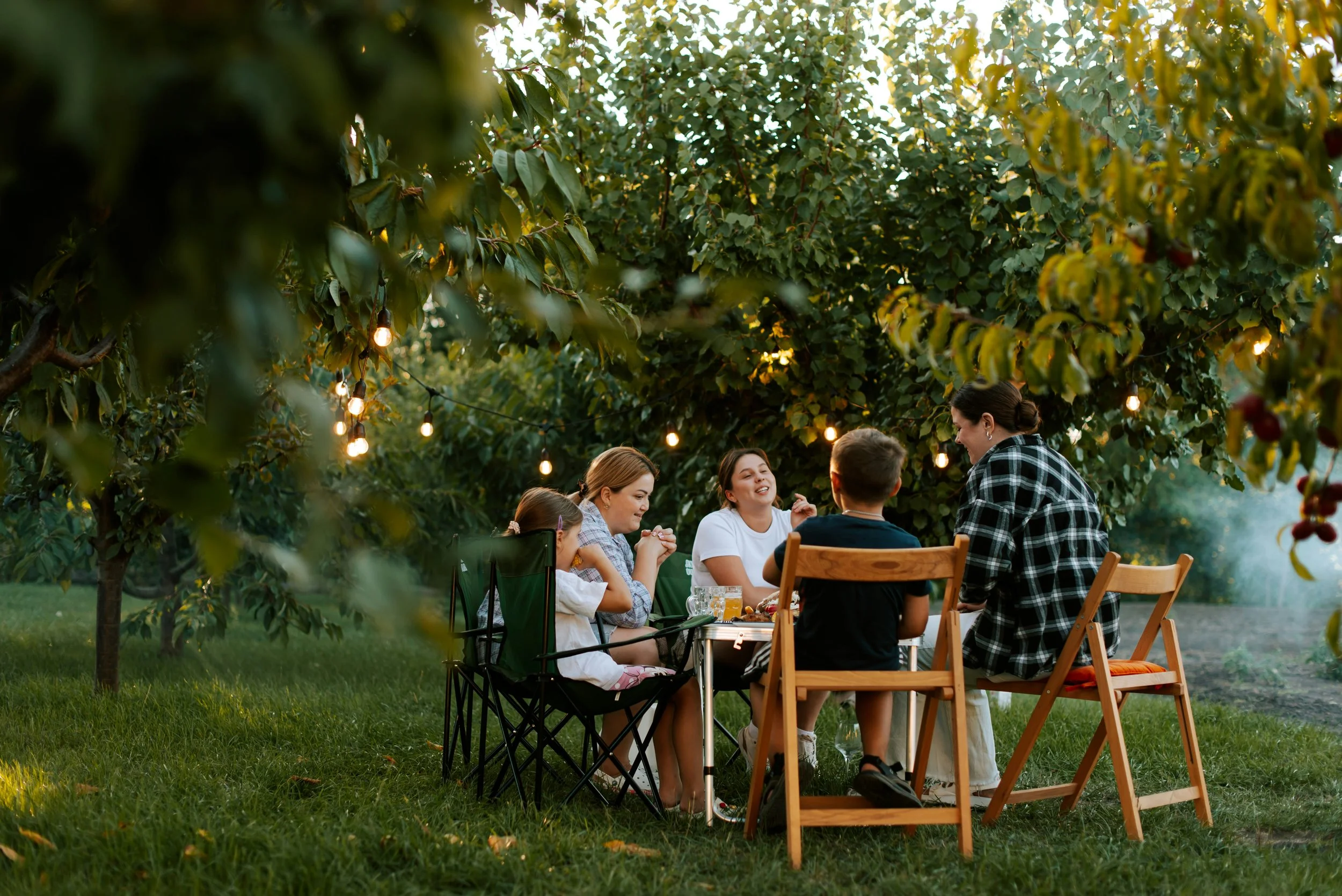 happy family outside, mosquito prevention, pest control in tampa
