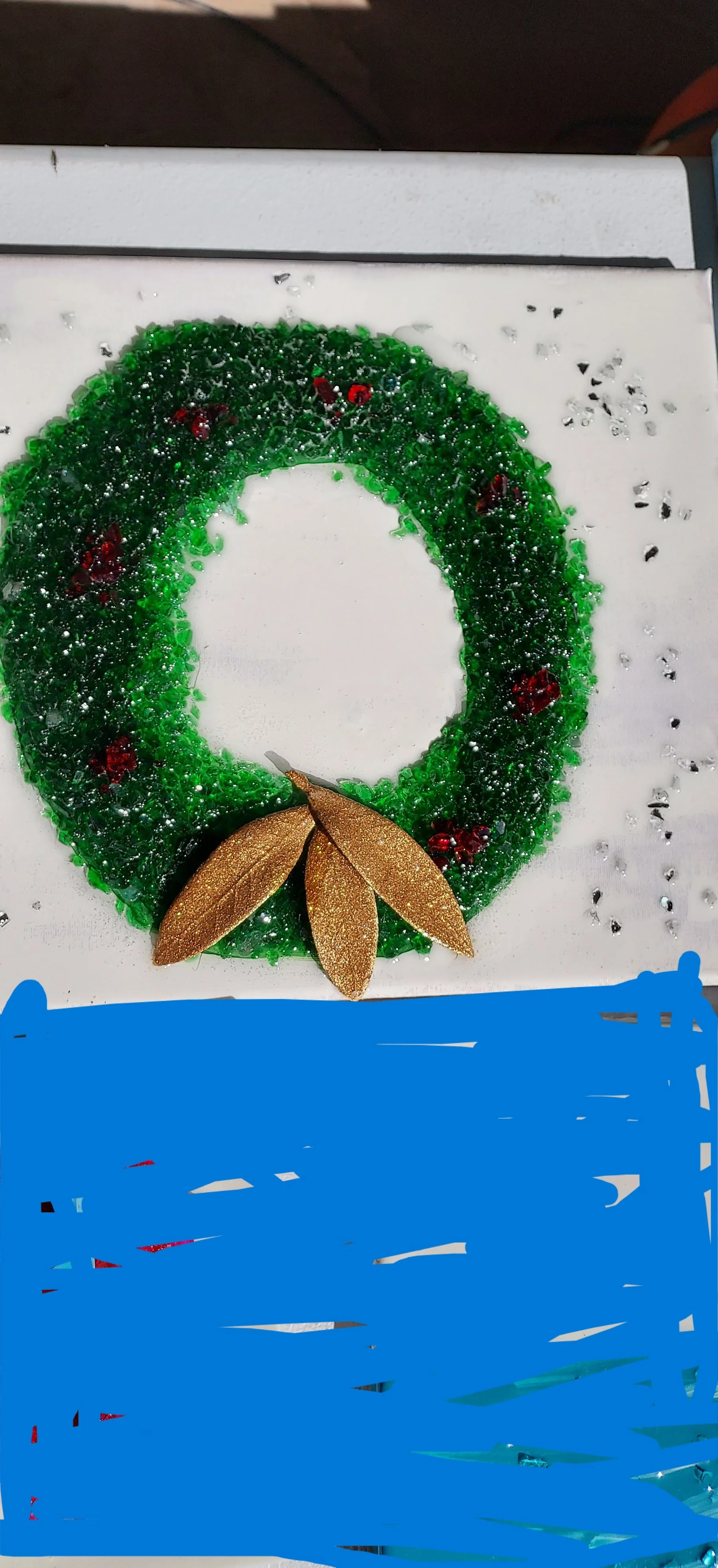 Sparkling Cut Glass Christmas Wreath - 8x10