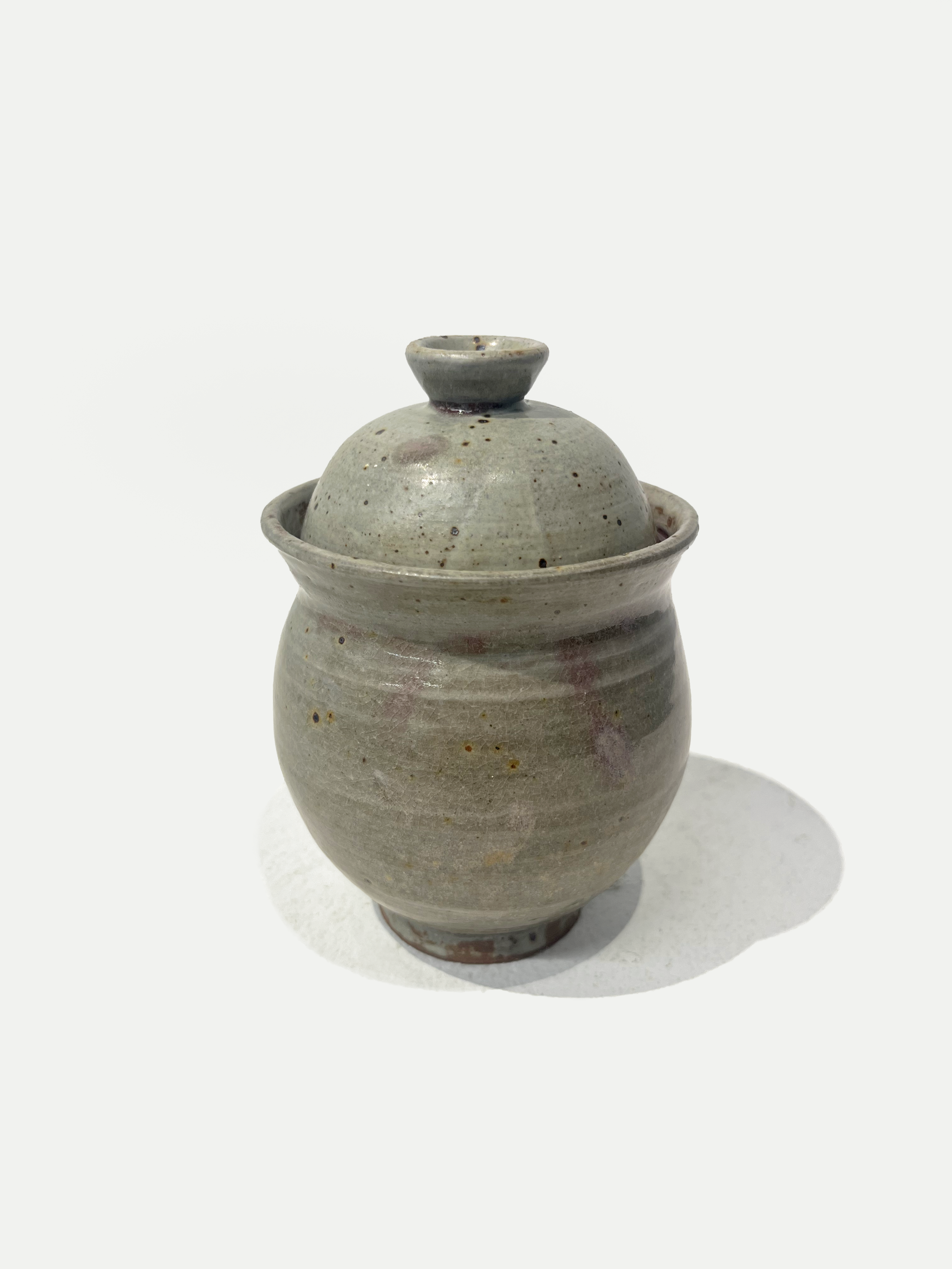 2025

wood ash glaze lidded jar
reduction

3 x 5