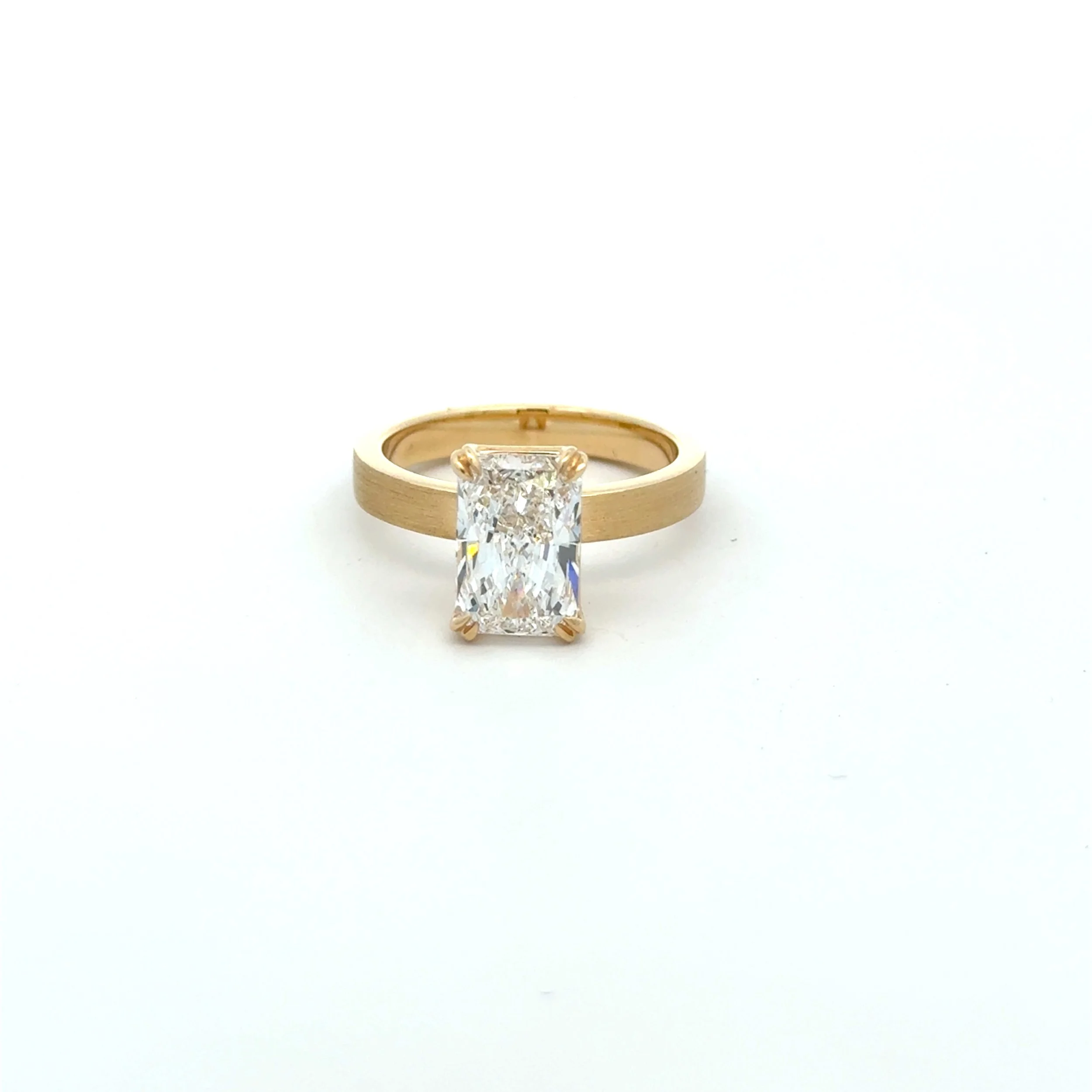 Radiant - F_7593kajvsy_2025-08-29-12-13-21.JPG