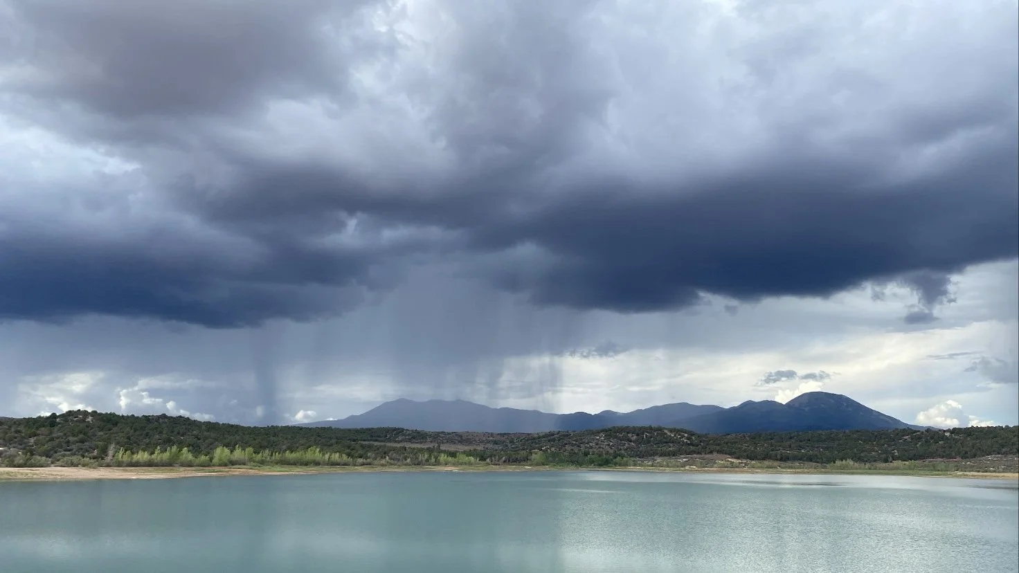 Níłtsą́ bikąʼ

Amber Renee Archie

2022 - Blanding City Reservoirs, Blanding, Utah

Male Rain; one of two interwoven forces that, in balance with female rain, create health, harmony, and beauty.
