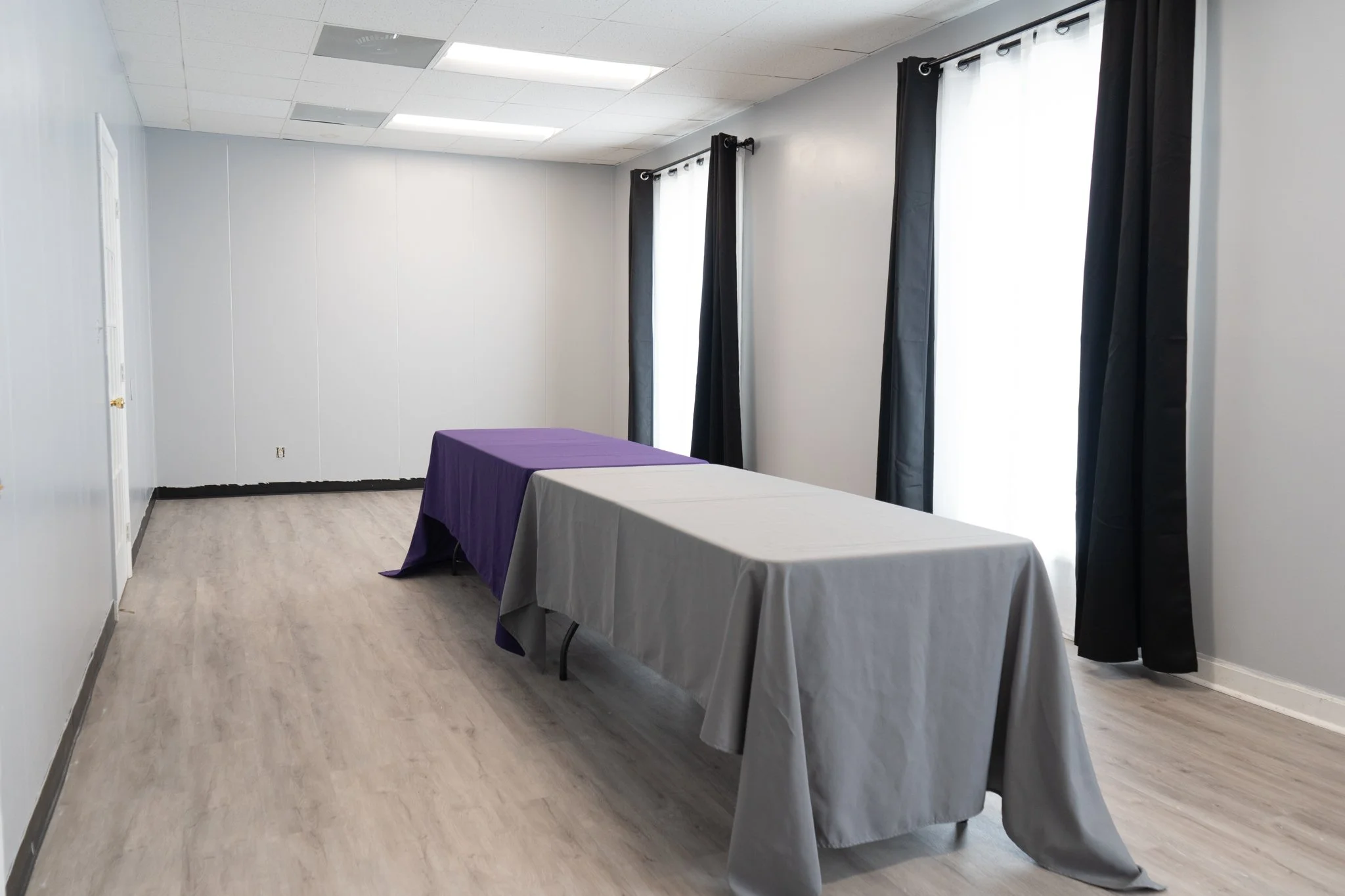 Food Service & Bartending Area