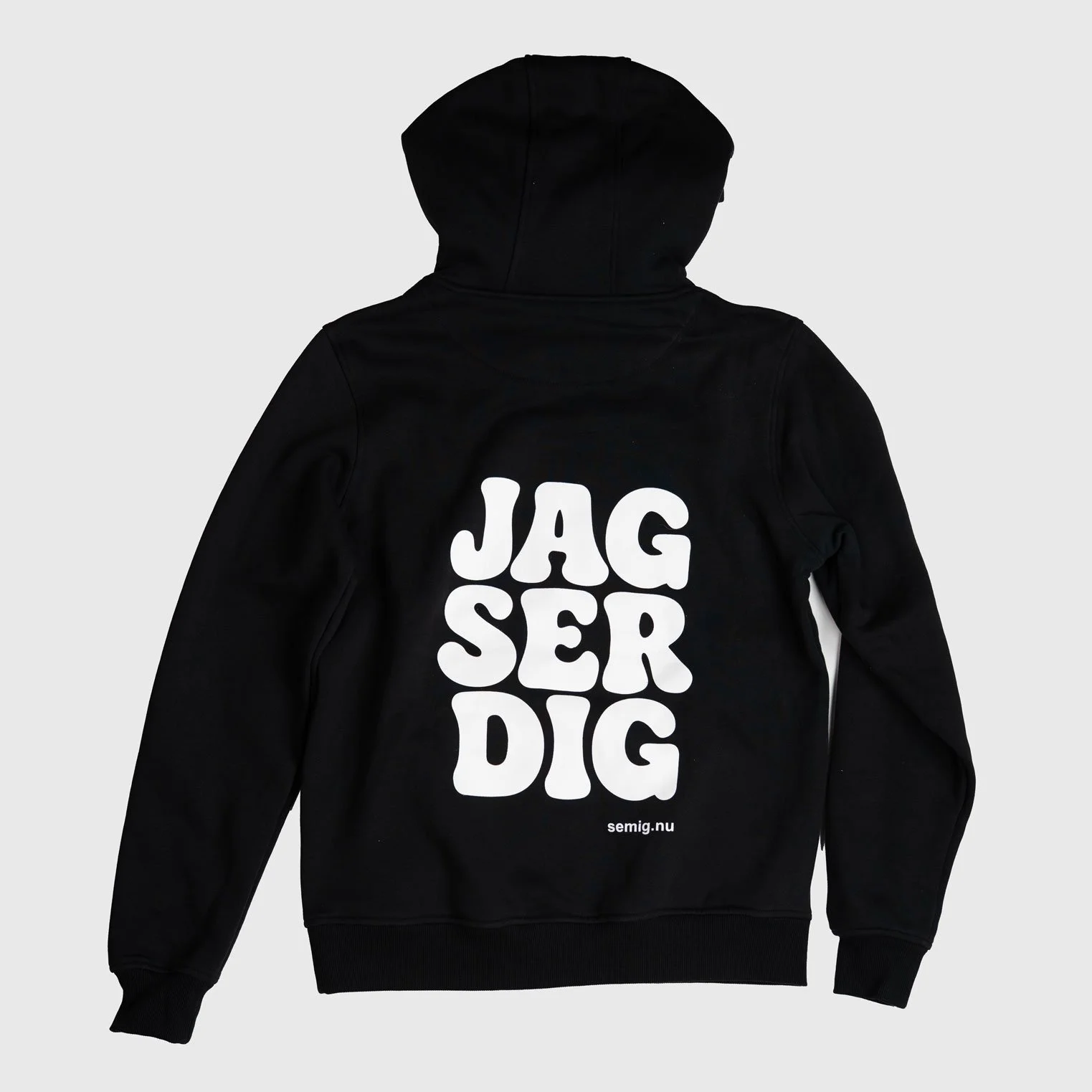 Svart hoodie bakifrån med tryck ”Jag ser dig”