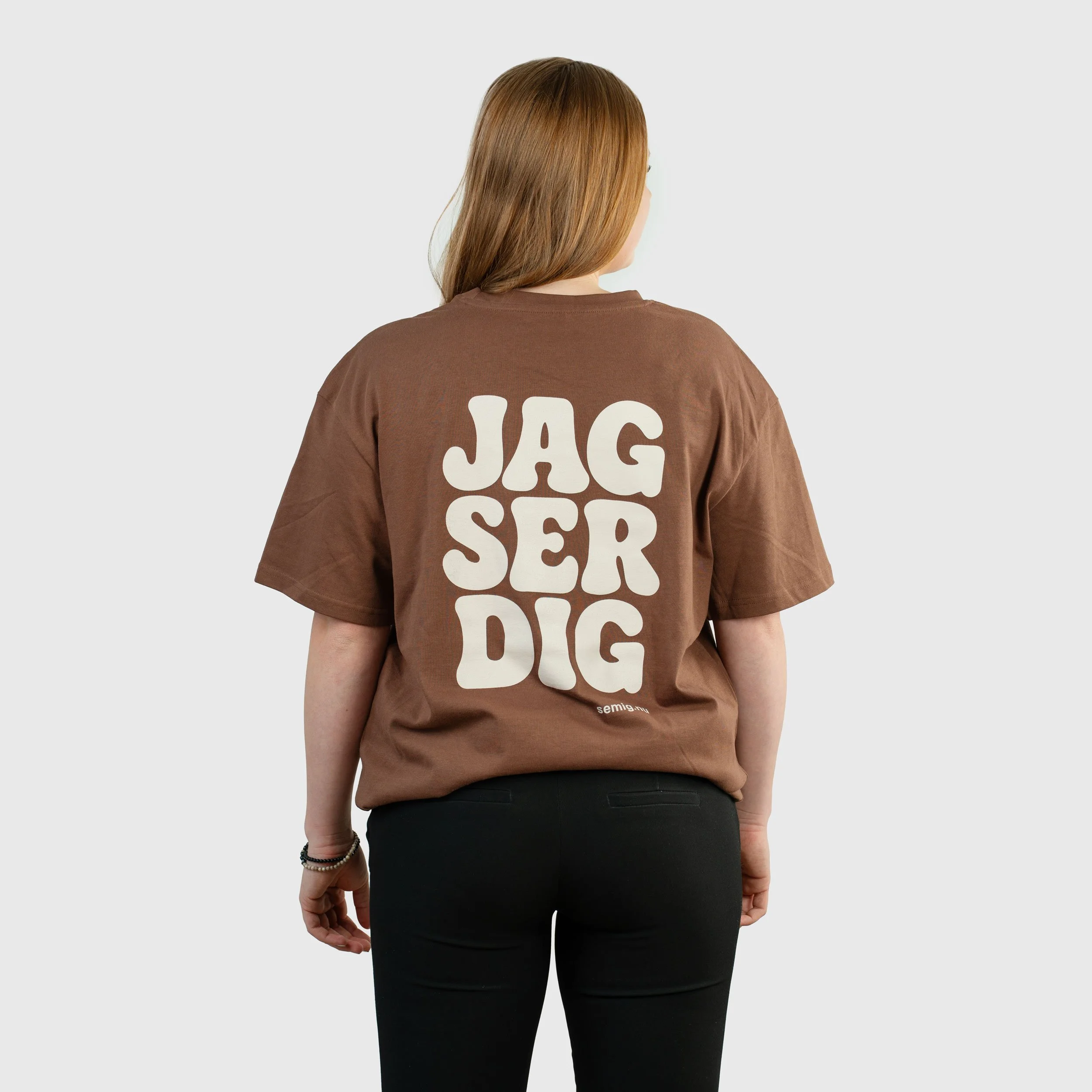 Tröja_Brun_BAksida_4_1xx1.jpg