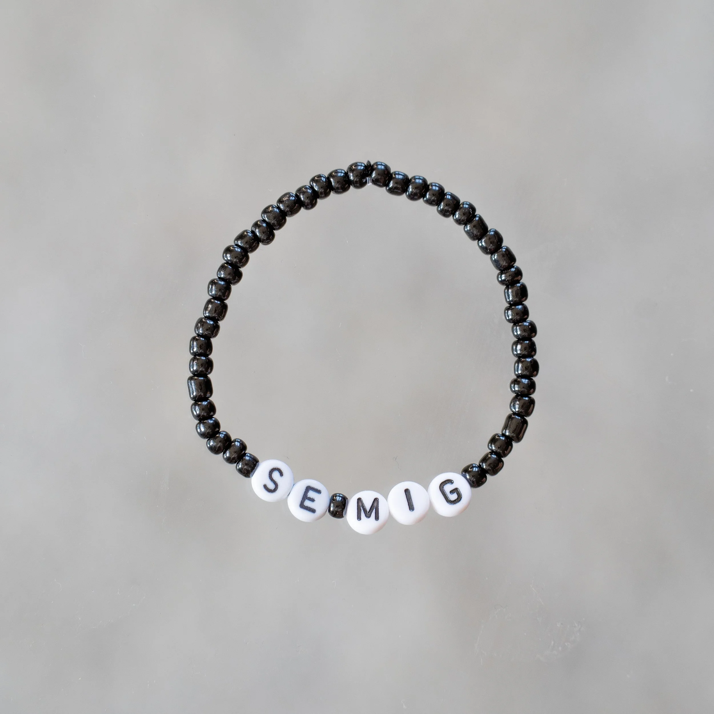 Armband_Se-mig_svartsvart_2.jpg