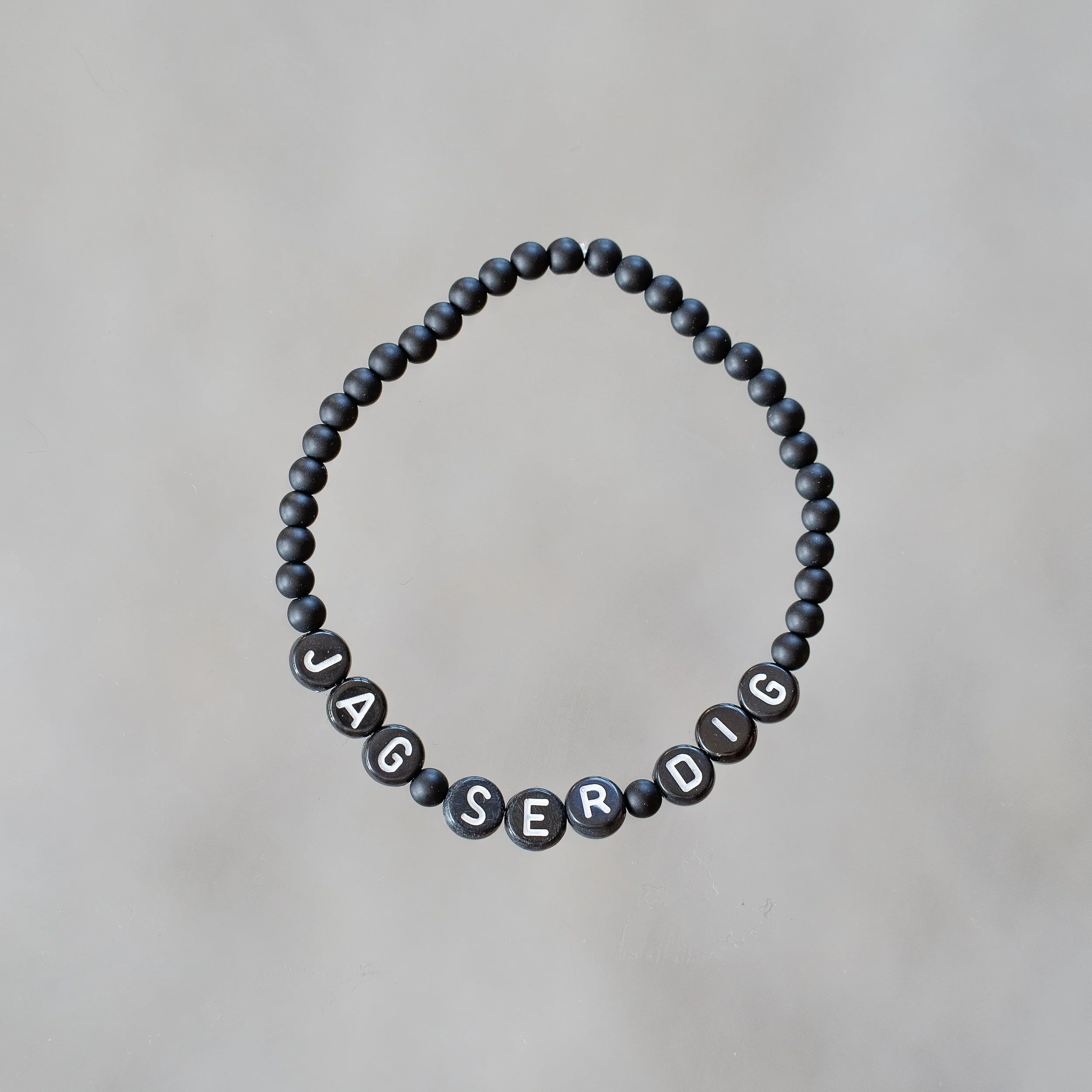 Armband_Jag-ser-dig_Svartsvart_2.jpg