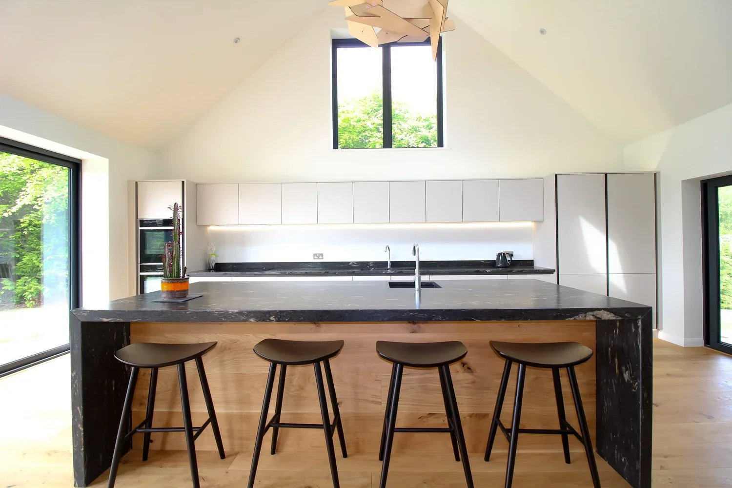 Planning the Perfect Kitchen Layout: Spacing and Design Guidelines 