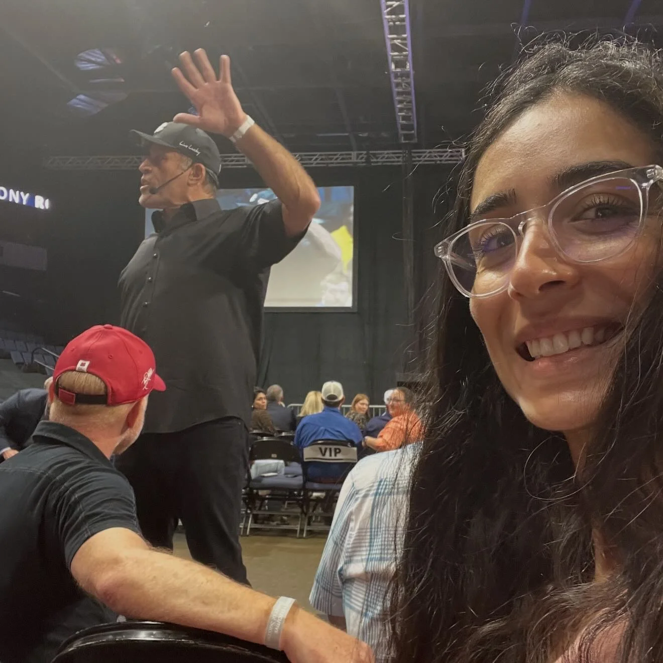 I used to think growth was about learning more. 
Now I understand it&rsquo;s about deciding faster.

One thing I took from being in the room with Tony Robbins:

👉Your life expands or shrinks in direct proportion to the standards you are willing to e