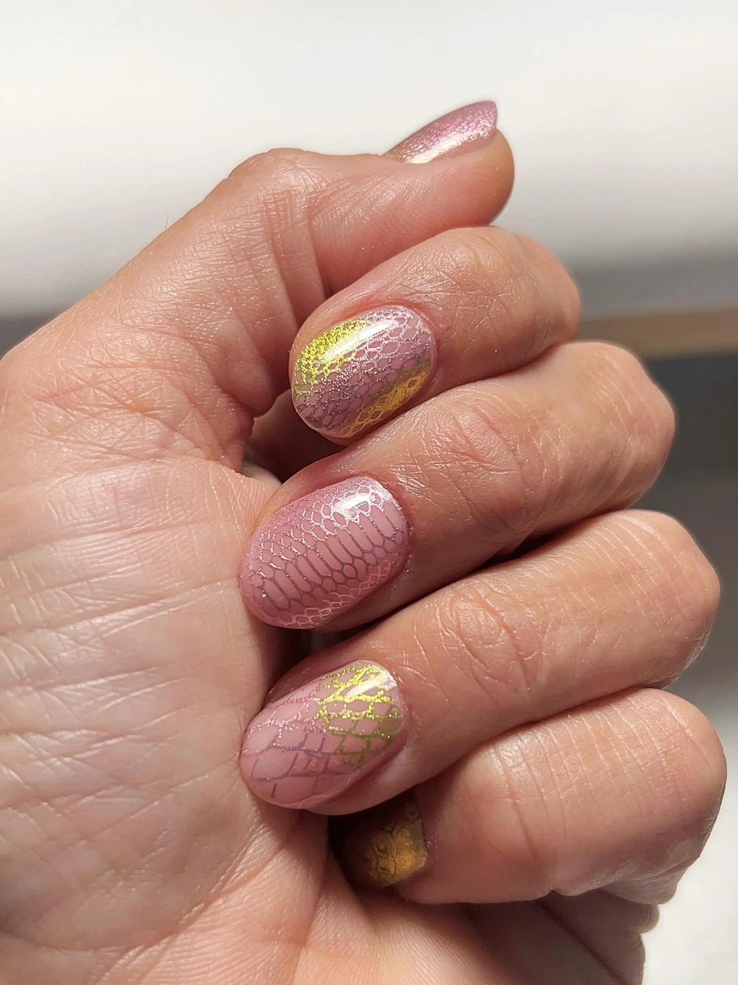 Mother of 🐉 Dragons - ish. 😉

#longbeachnailtech #longbeachnails #nailart #russianmanicure #independentnailtech