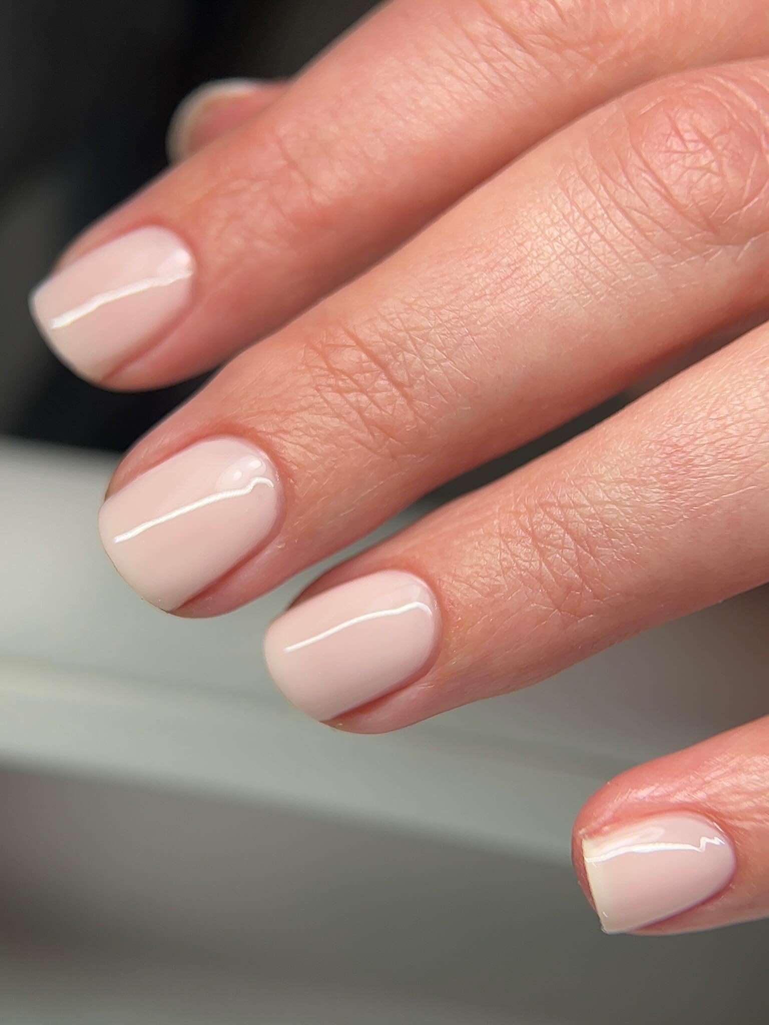 Russian manicure + Dazzle Dry for @terraviatravel . The perfect option for those who don&rsquo;t want the commitment of gel! 

Truth by @dazzle_dry 

#russianmanicure #longbeachnails #longbeachnailtech #dazzledry