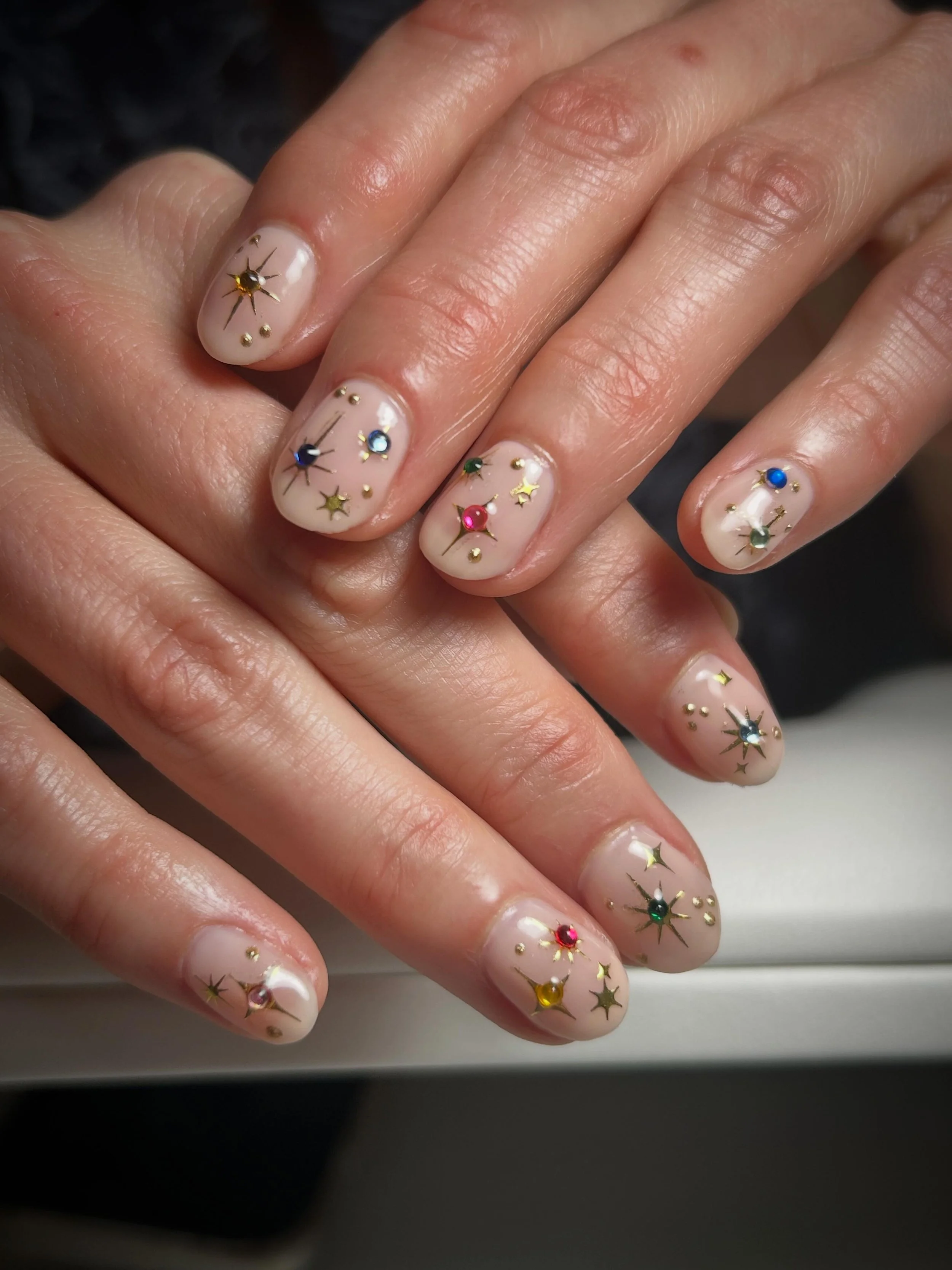 Nails fit for Graceland. ✨✨✨✨
So happy @brittneyporch_photography finally came to visit me before her little get away!!! 🤩 

💅Japanese Gel manicure

#longbeachnails #nailsart #russianmanicure #japanesegel #graceland