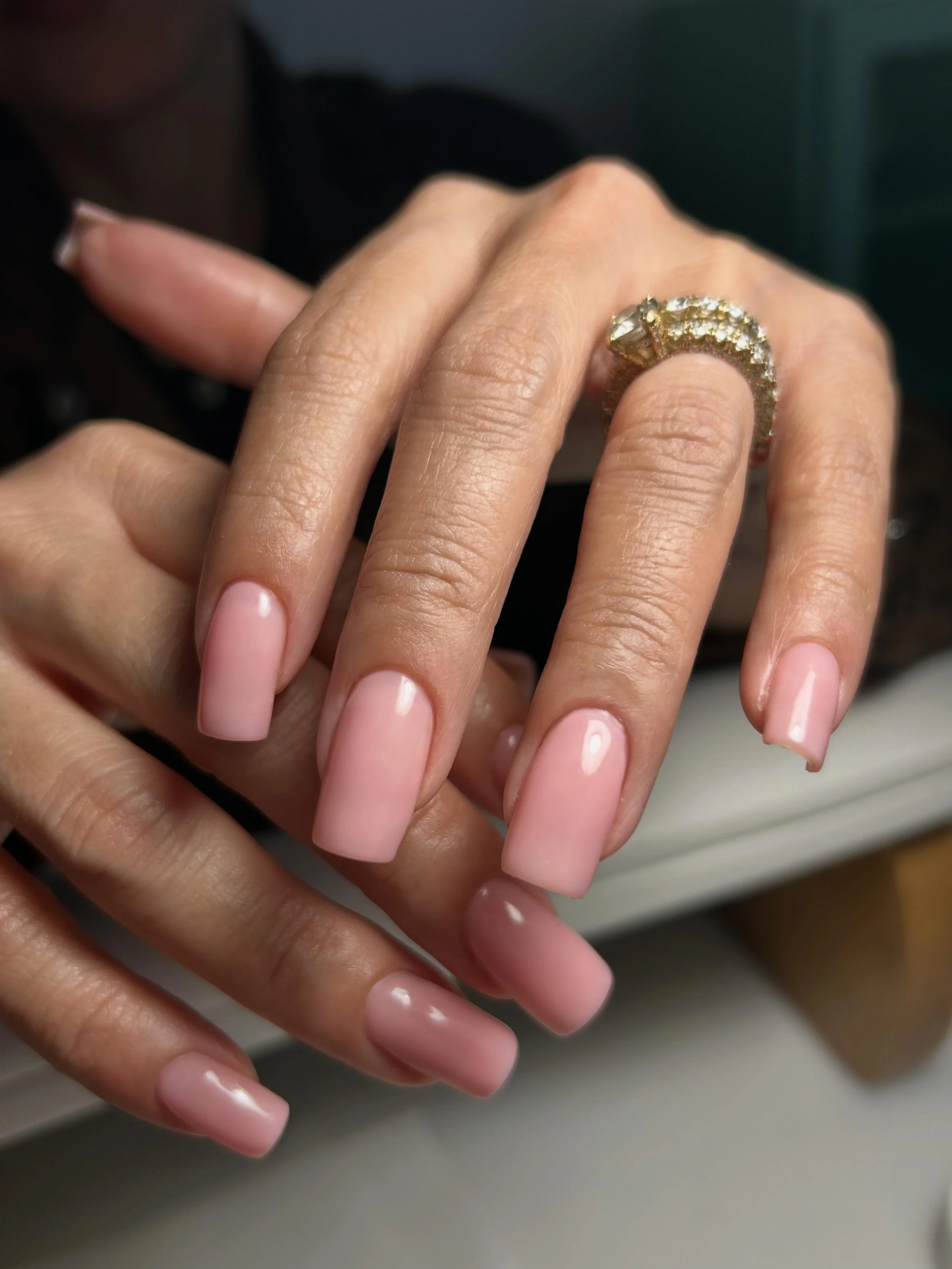 A 🧼 pallet cleansing set for my girl @nikki_jin !! 😍😍😍🤌🏽🤌🏽🤌🏽💅. We used @kineticsnailsglobal Max base, Gel in bottle (linen), &amp; light &amp; bright top coat! 

#longbeachnails #russianmanicure #hardgel #kineticsnails